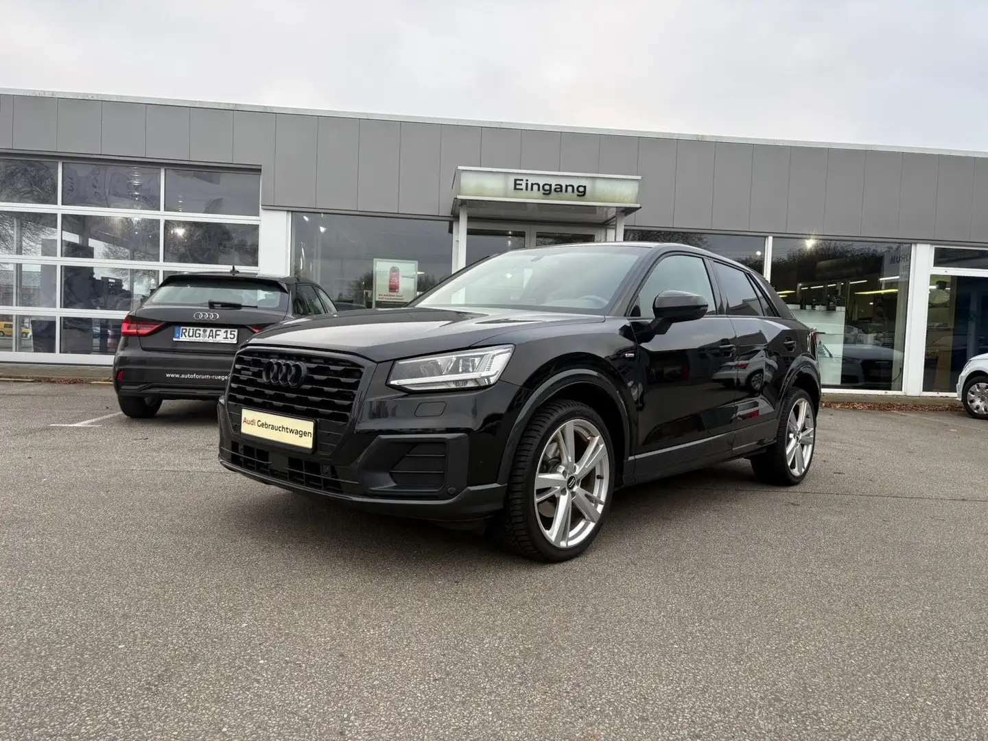 Audi Q2 quattro sport Schwarz - 2