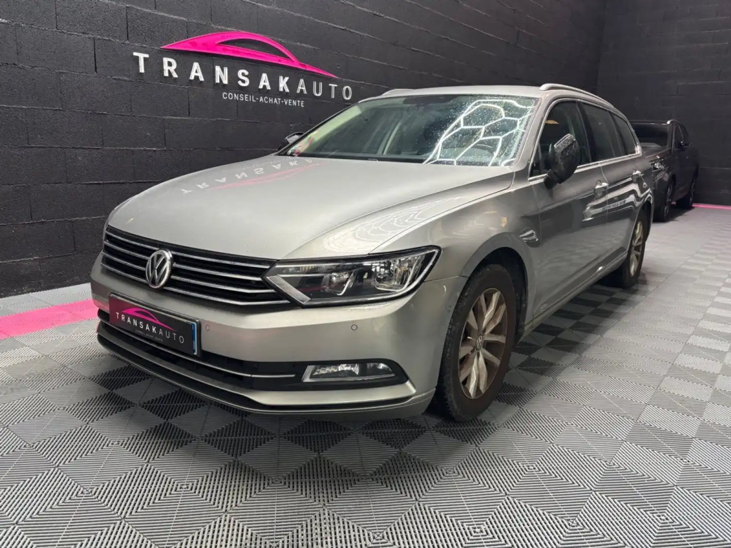 Volkswagen Passat SW 2.0 TDI 150 BMT Confortline Grau - 1