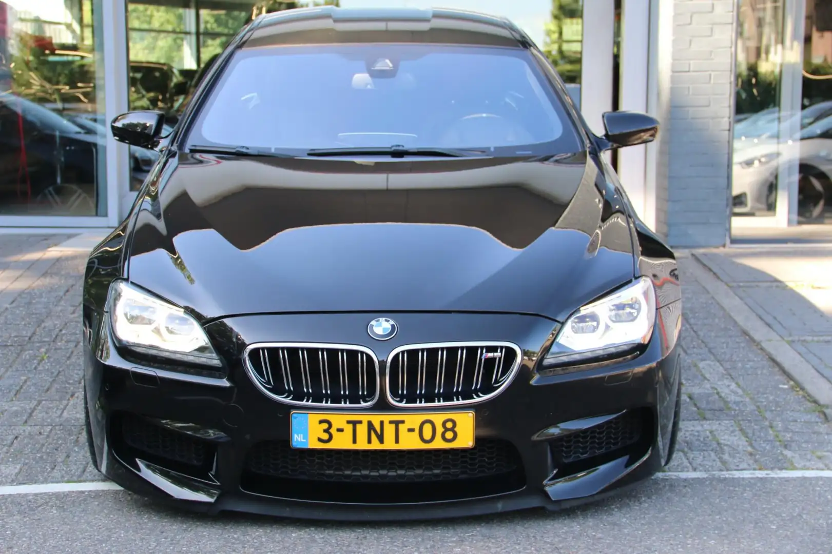 BMW M6 Competition Package EXPORT PRICE! Zwart - 2