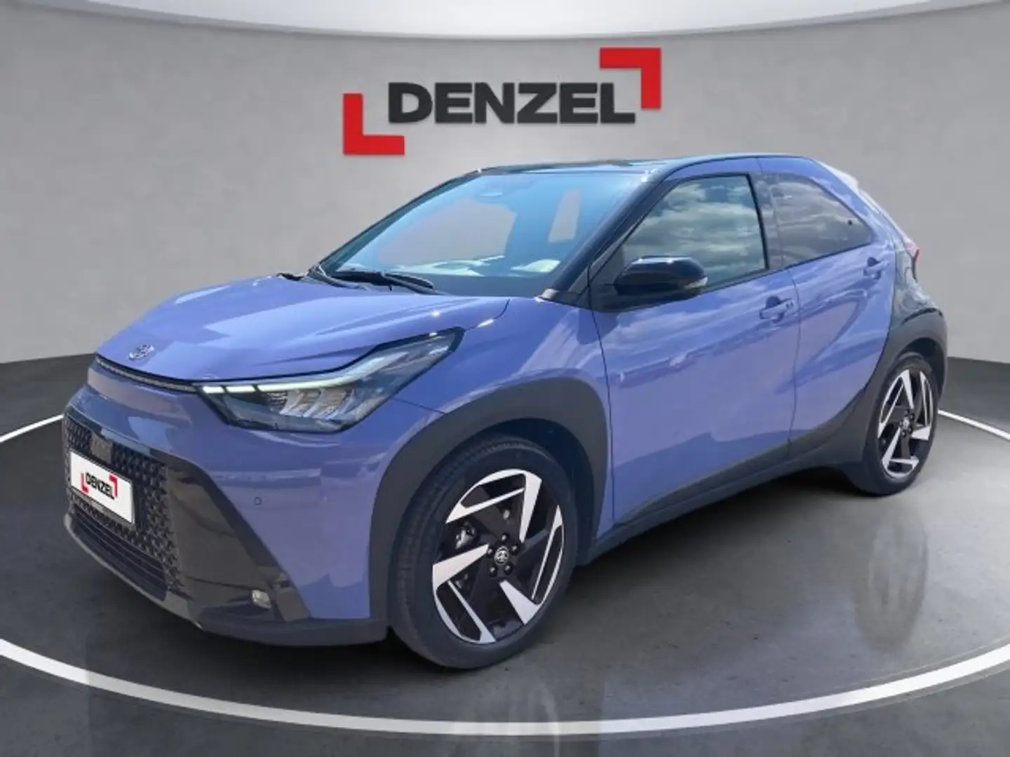 Toyota Aygo X 1,5 Hybrid Blau - 1