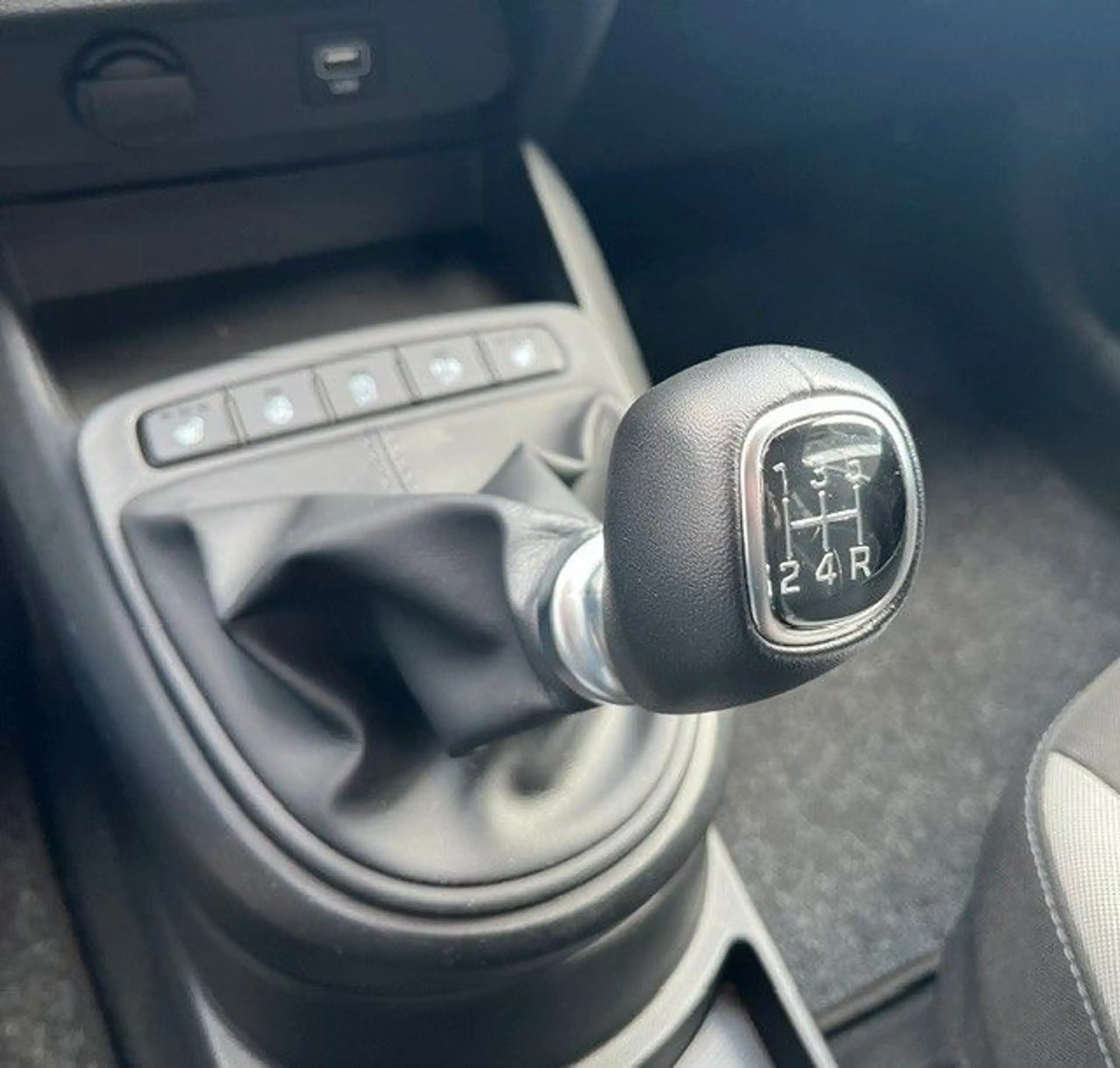 Hyundai i10 1.0 Edition 30+ — photo 12