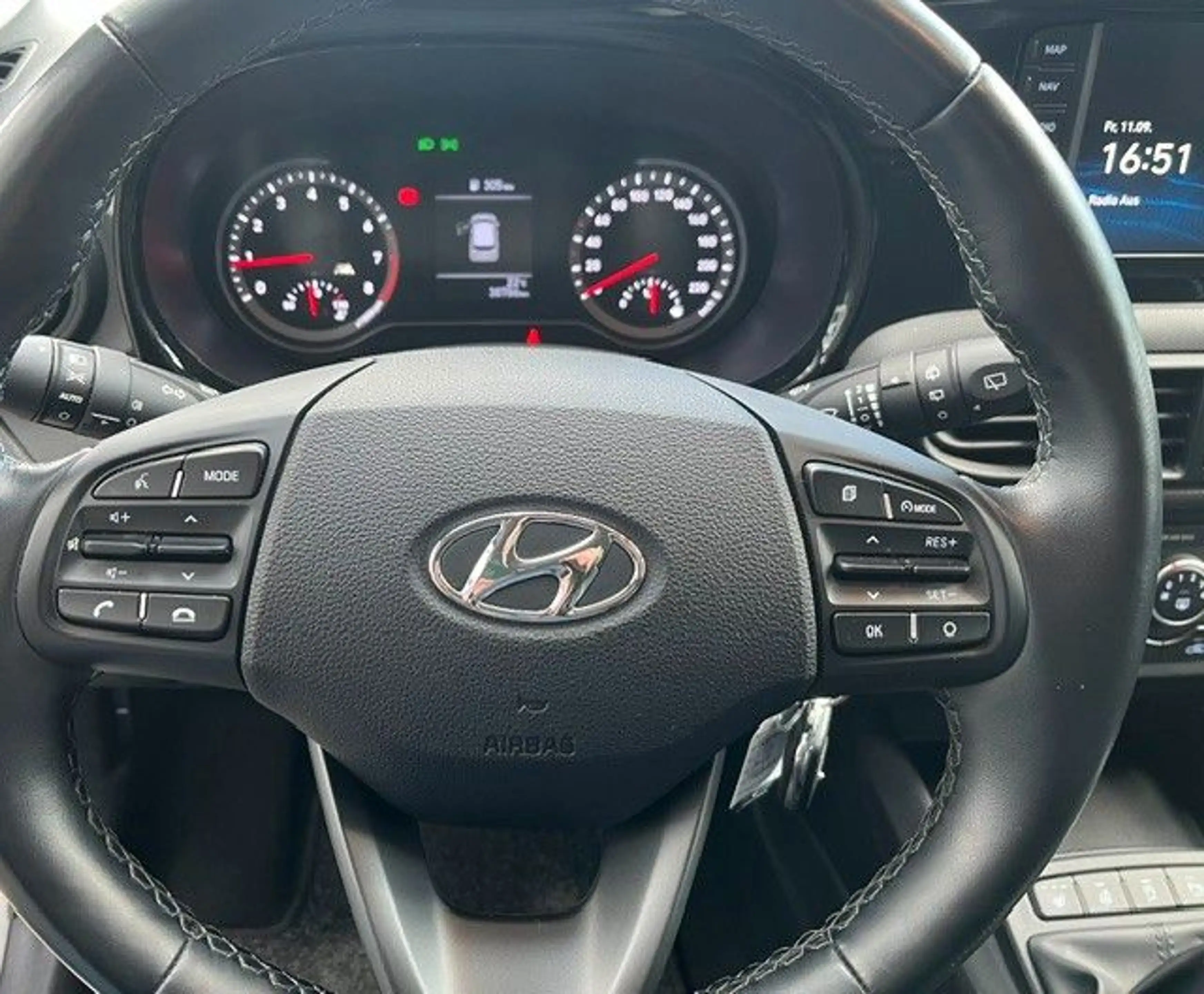 Hyundai i10 1.0 Edition 30+ — photo 10