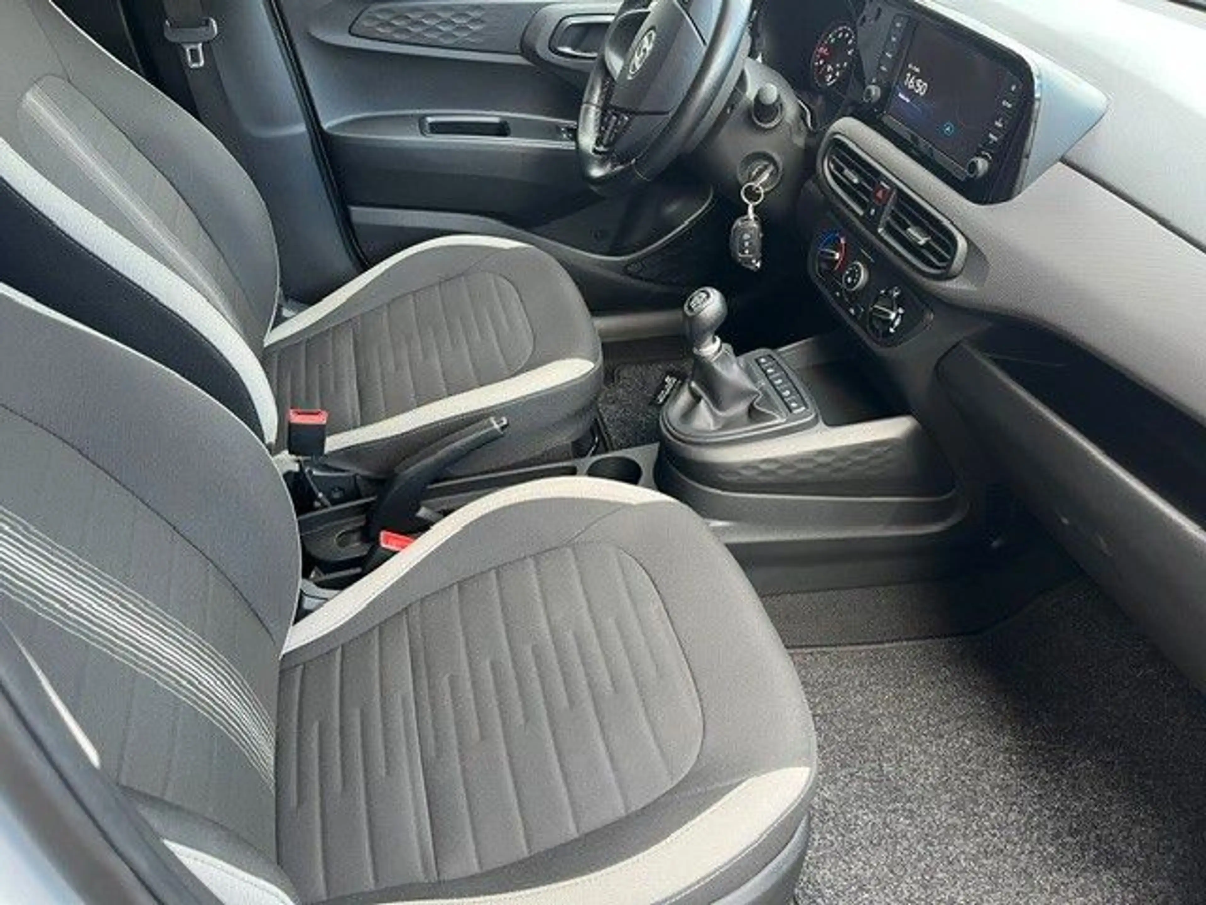Hyundai i10 1.0 Edition 30+ — photo 9