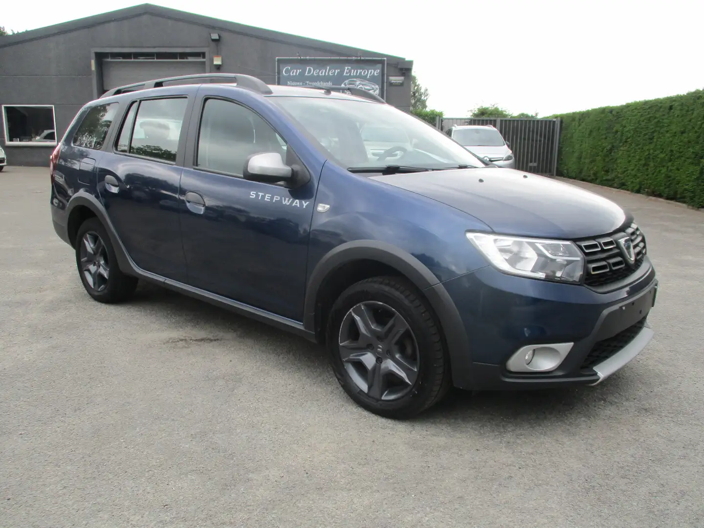 Dacia Logan MCV 0.9 TCe Stepway Easy-R/Automaat/Navi/Camera Modrá - 2