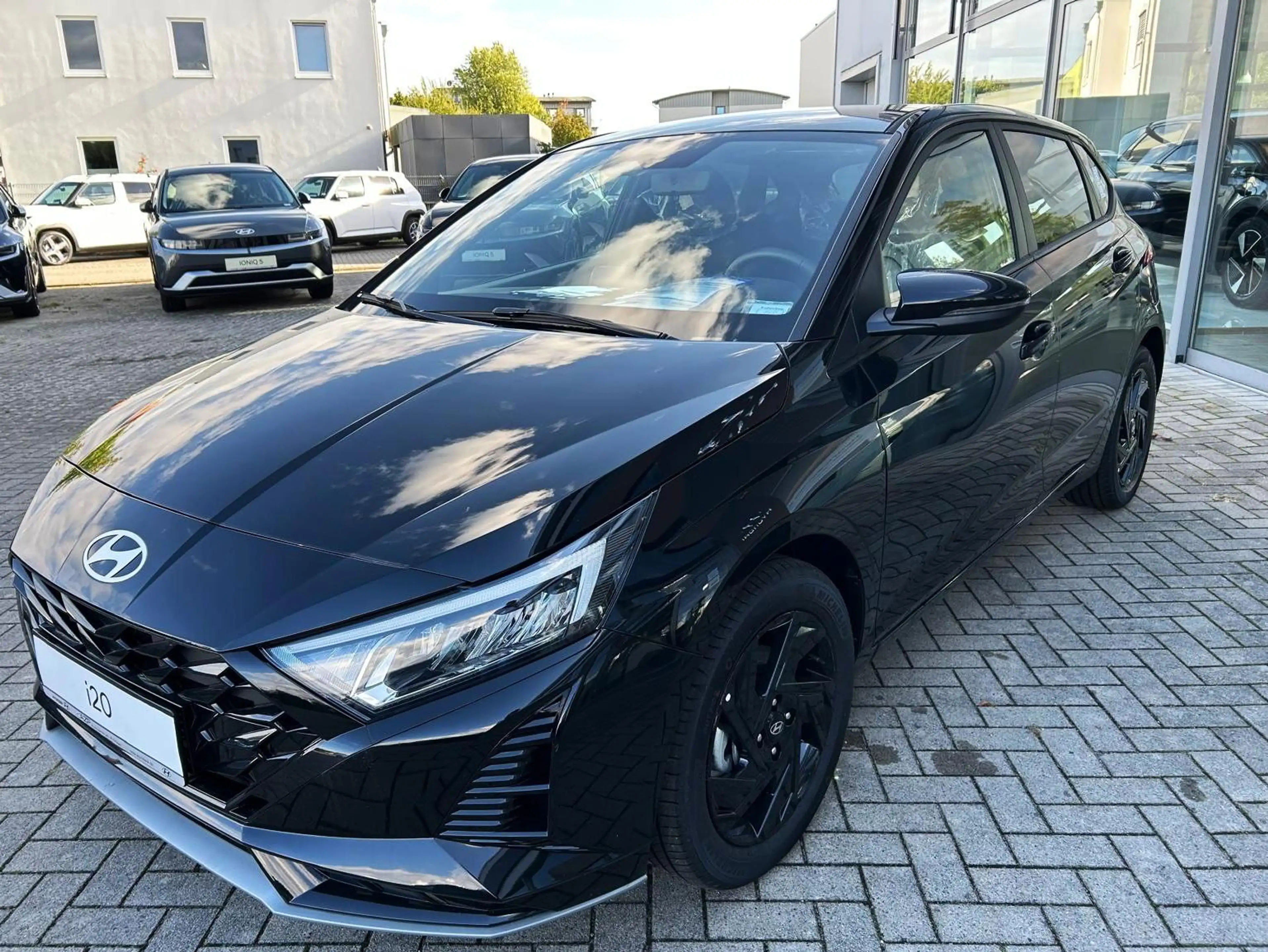 Hyundai i20 FL 1.0 7-DCT Blackline Navi.LED.Bose — photo 3