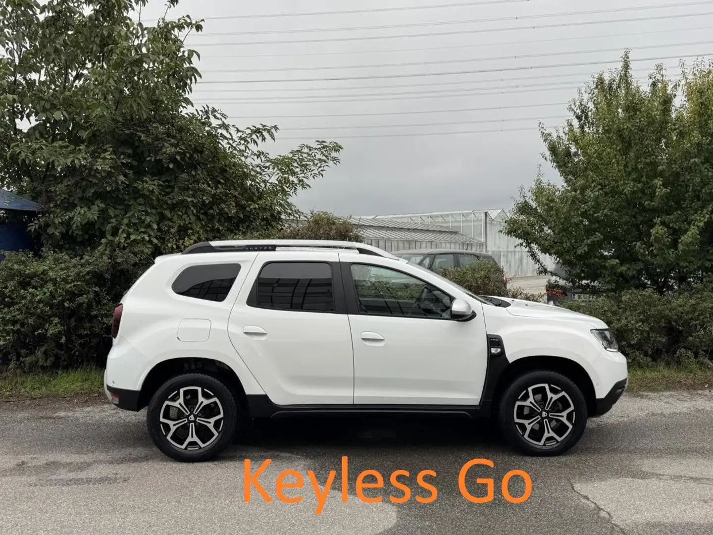 Dacia Duster Duster dCi 110 S&S 4WD AHK Navi 360Kamera Szhzg Bianco - 2