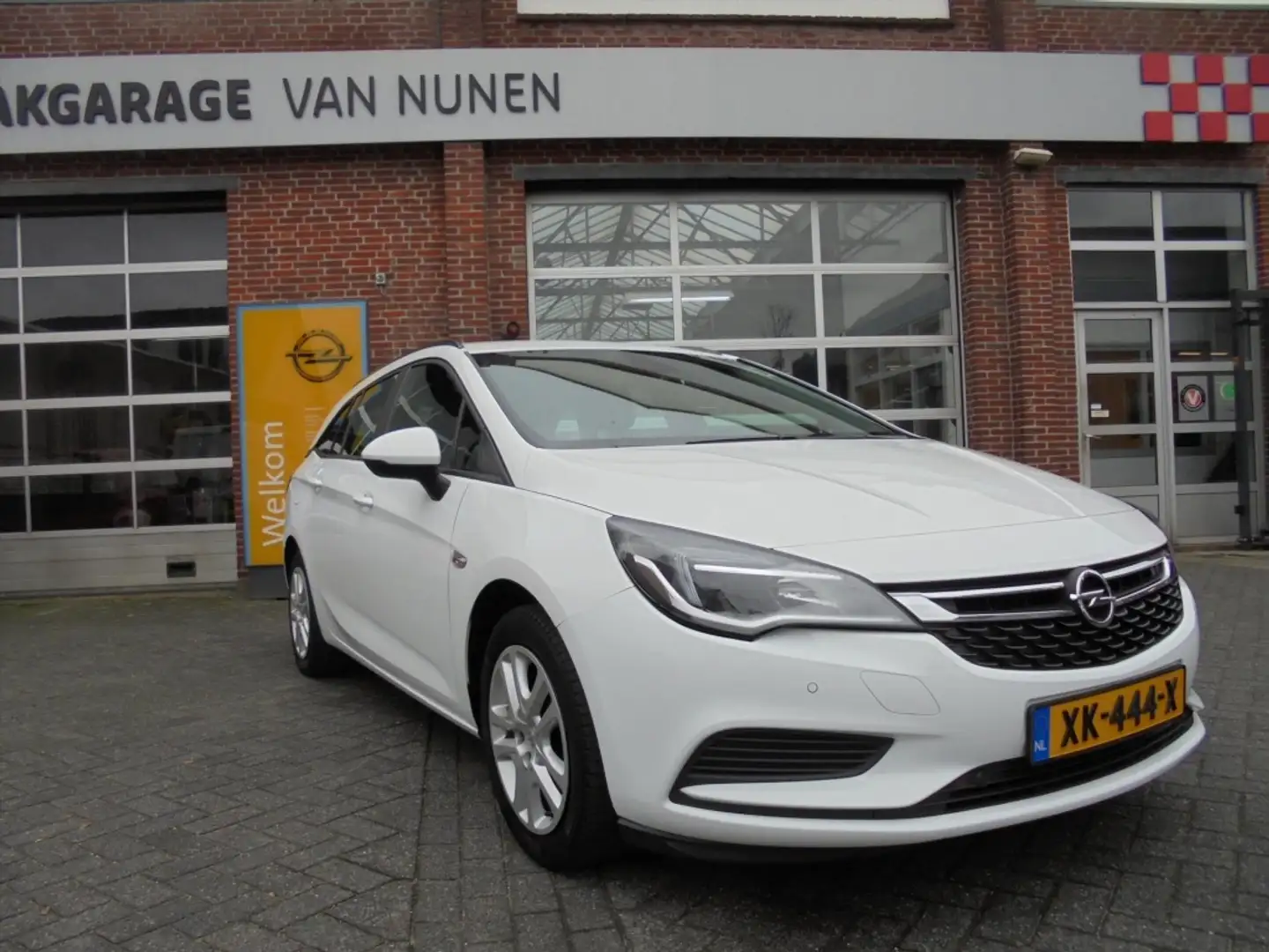 Opel Astra Sports Tourer 1.0 T. Online Ed.||Trekhaak||Airco|| Wit - 1