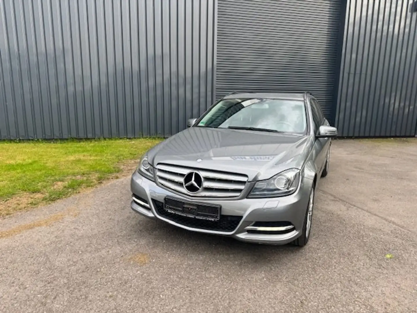Mercedes-Benz C 200 T (BlueEFFICIENCY) 7G-TRONIC Zilver - 1