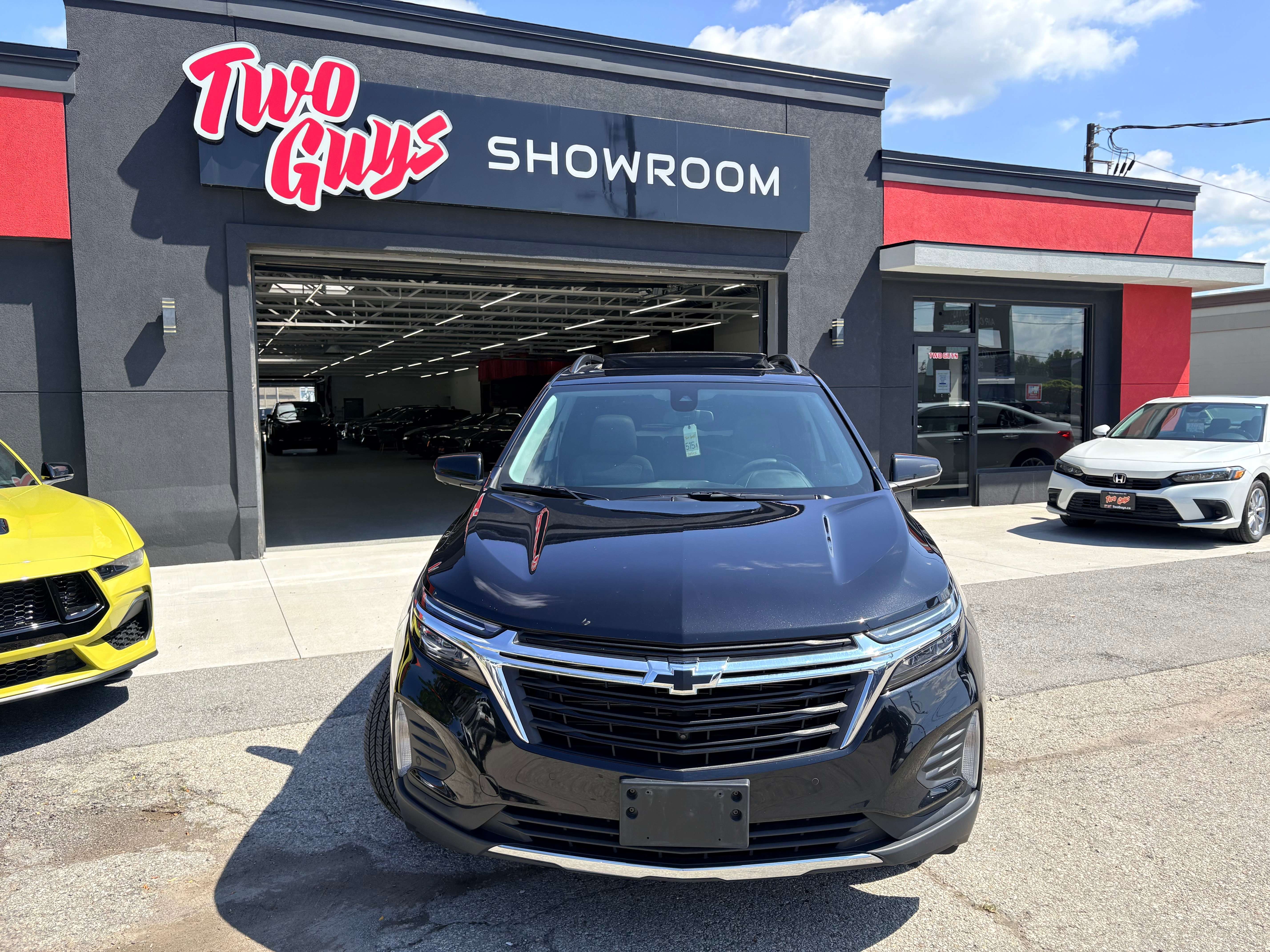 2022 Chevrolet Equinox LT AWD Sunroof Power Liftgate Sunroof Remote Start photo 4