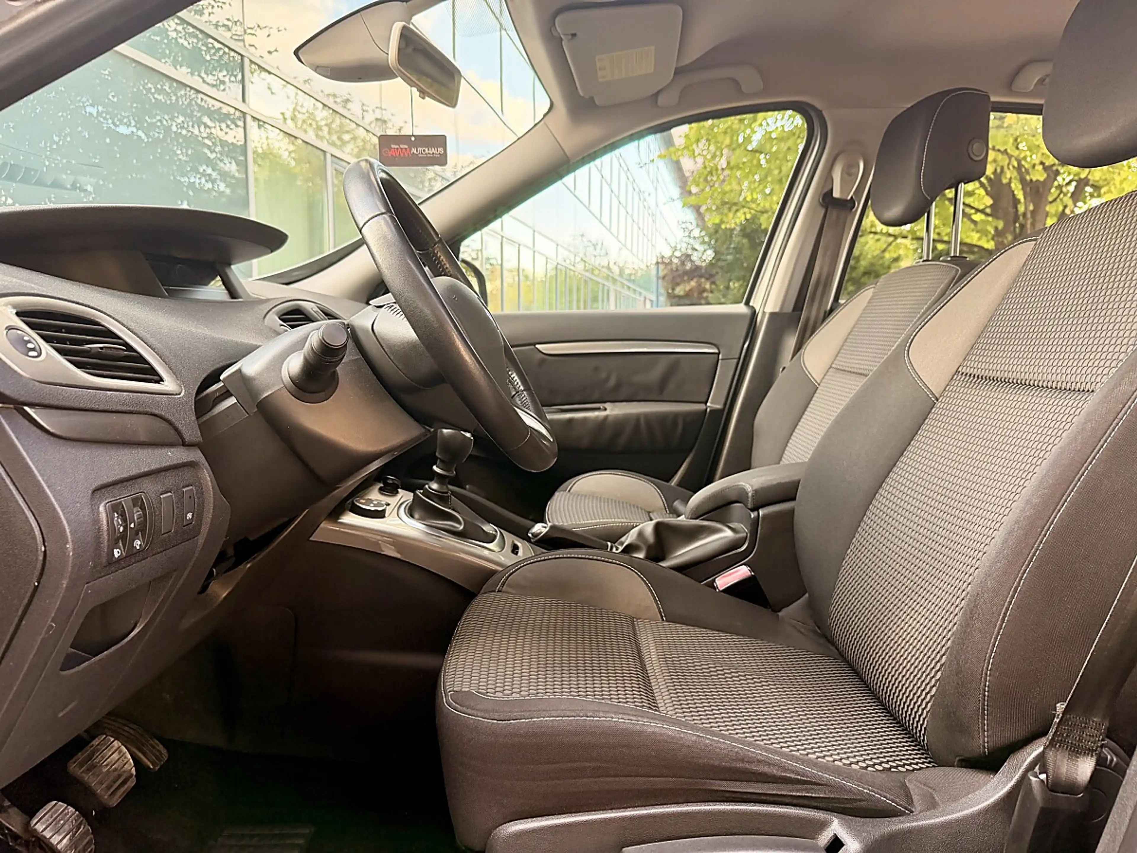 Renault Scenic Scénic 1,5 dCi 110 Expression | Klimaautomatik ... — photo 10