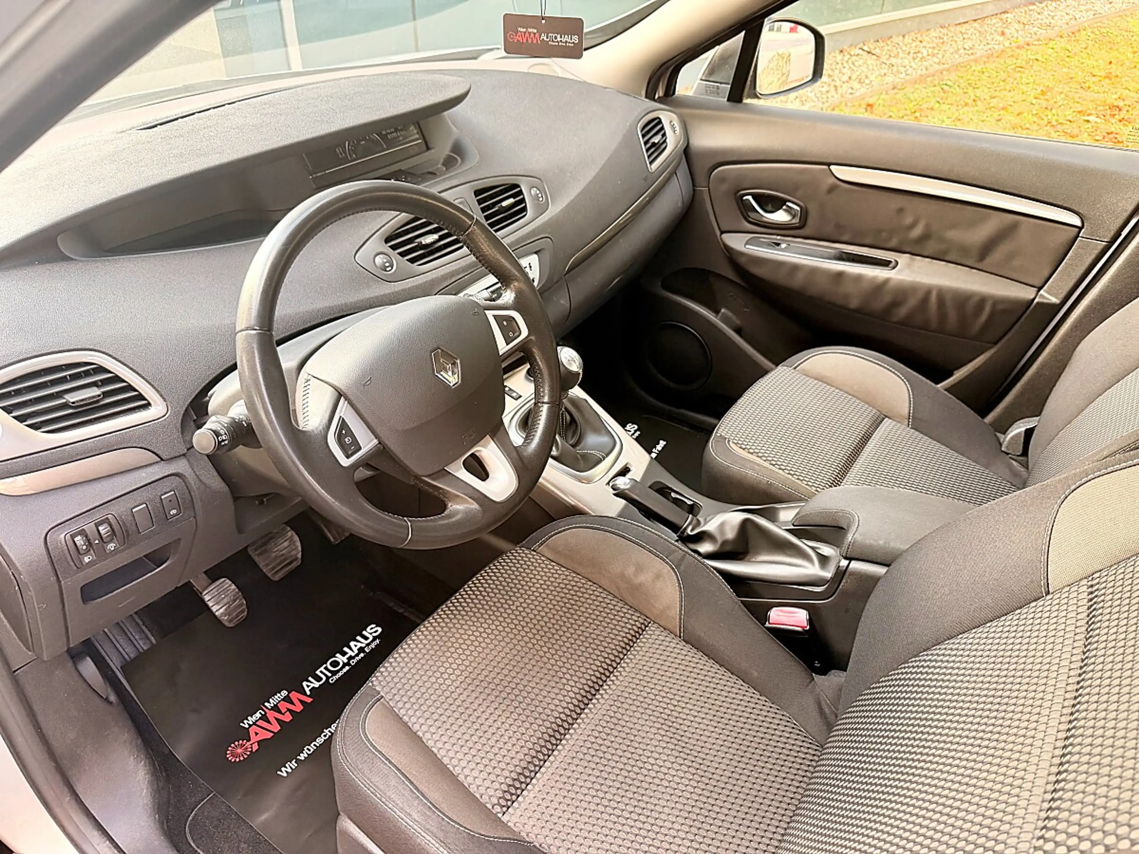 Renault Scenic Scénic 1,5 dCi 110 Expression | Klimaautomatik ... — photo 12