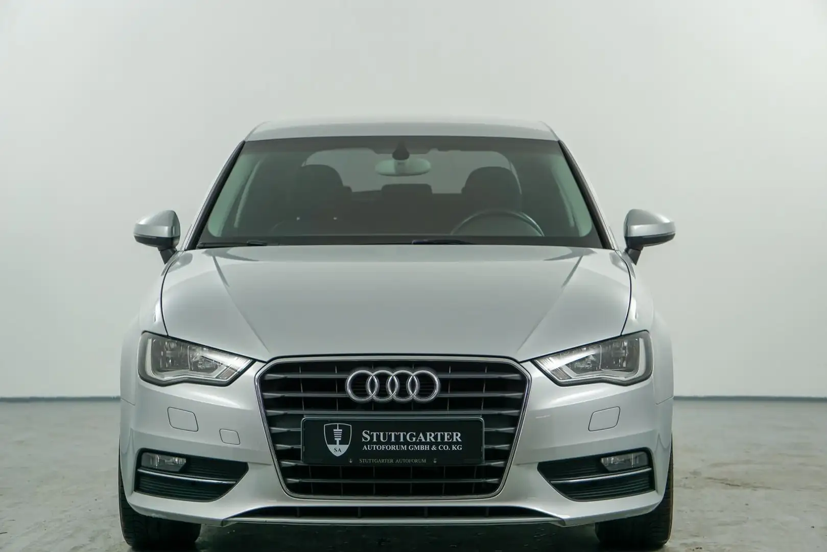 Audi A3 attraction Silber - 2
