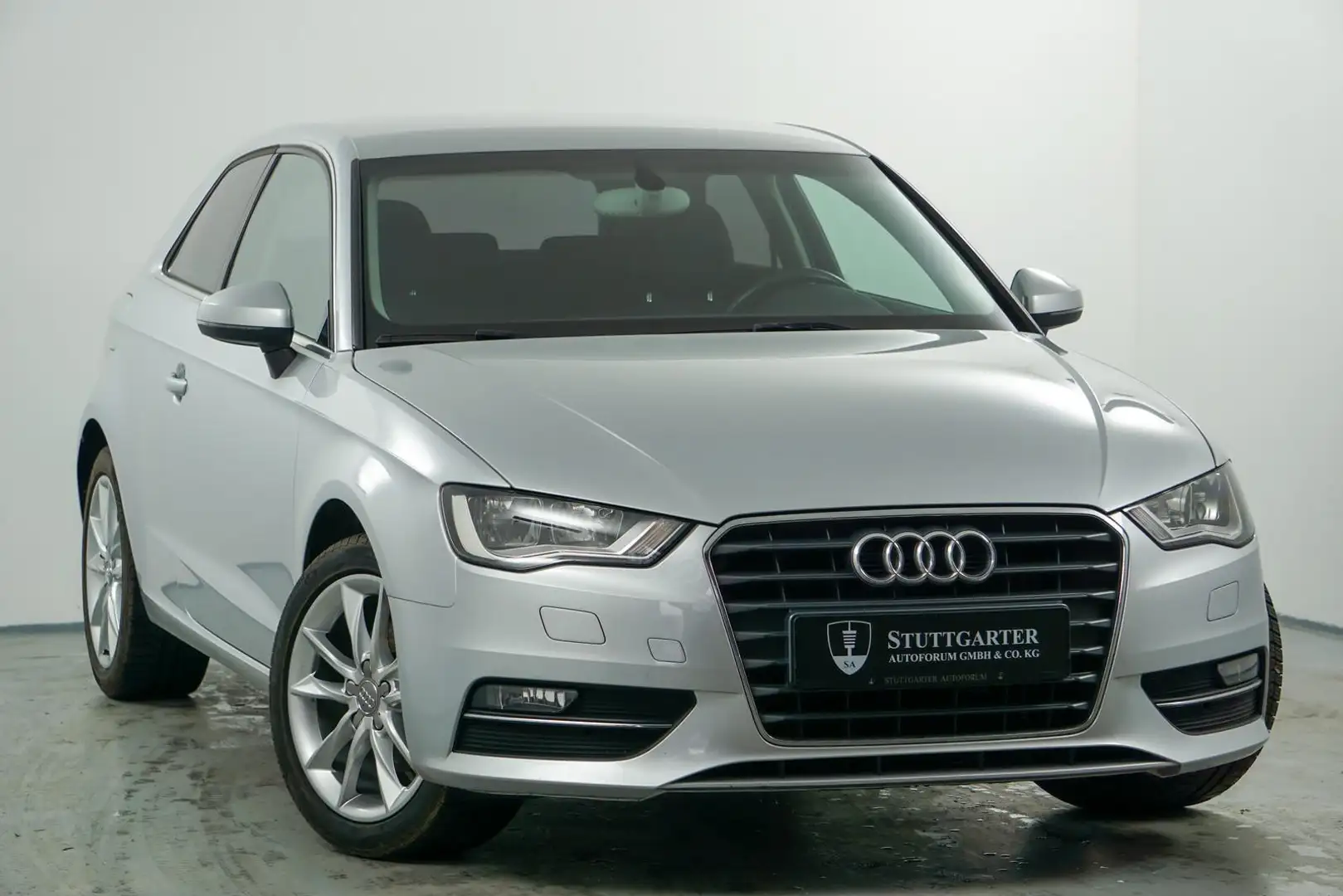 Audi A3 attraction Silber - 1