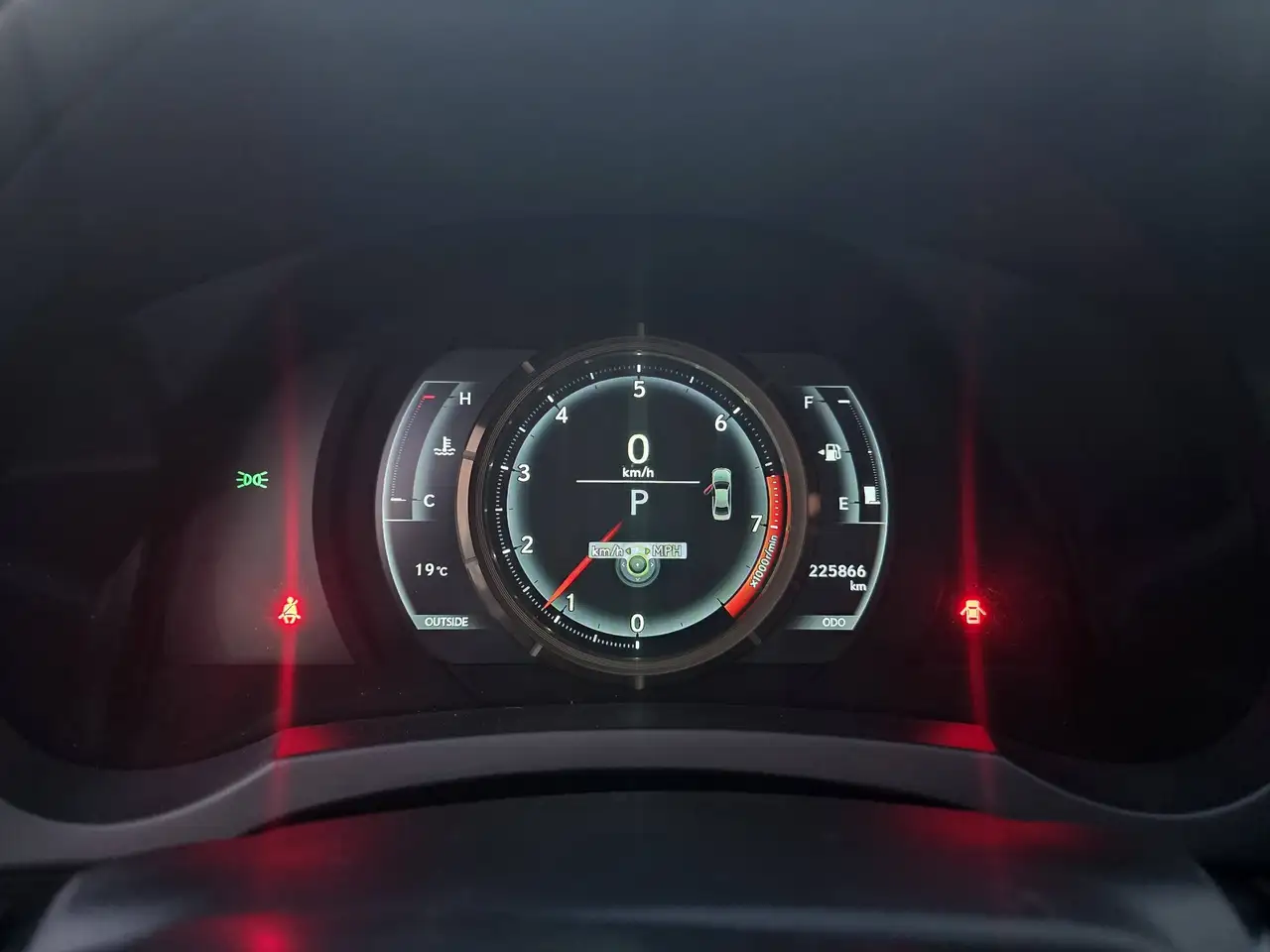 Lexus IS снимка Lexus IS