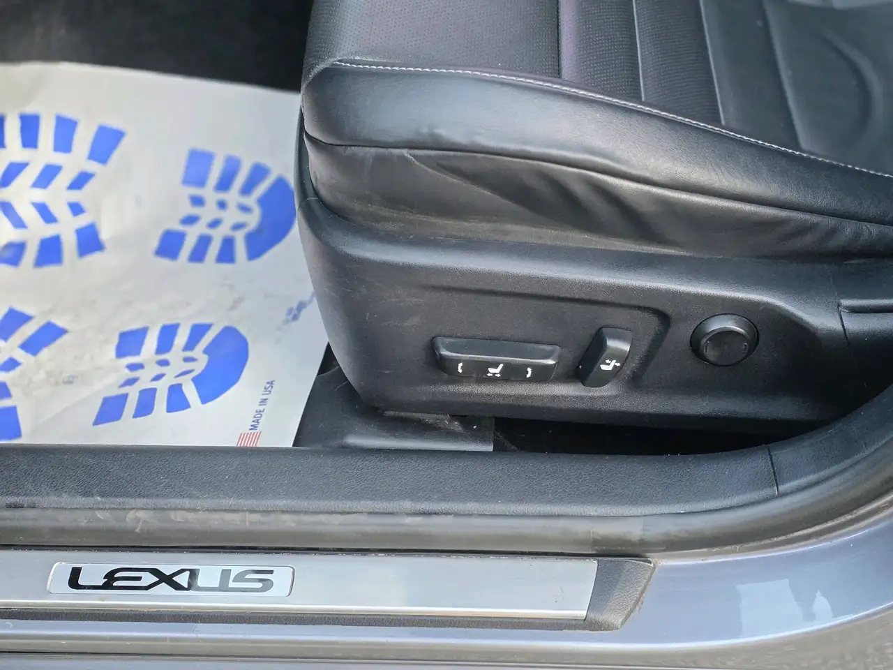 Lexus IS снимка Lexus IS