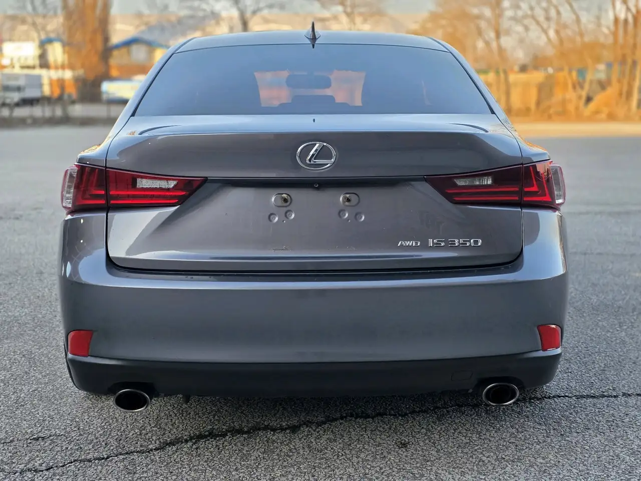 Lexus IS снимка Lexus IS
