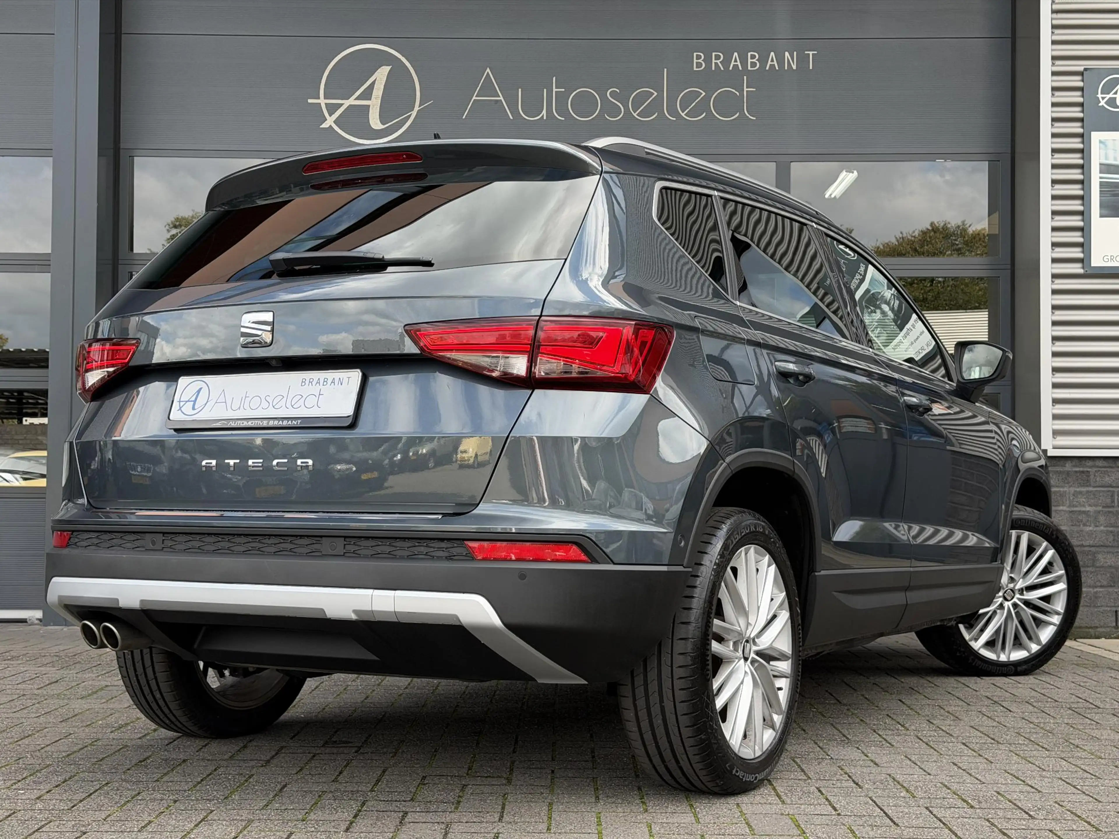 SEAT Ateca 1.4 EcoTSI Xcellence CarPlay | Camera | Dealer OH — photo 3