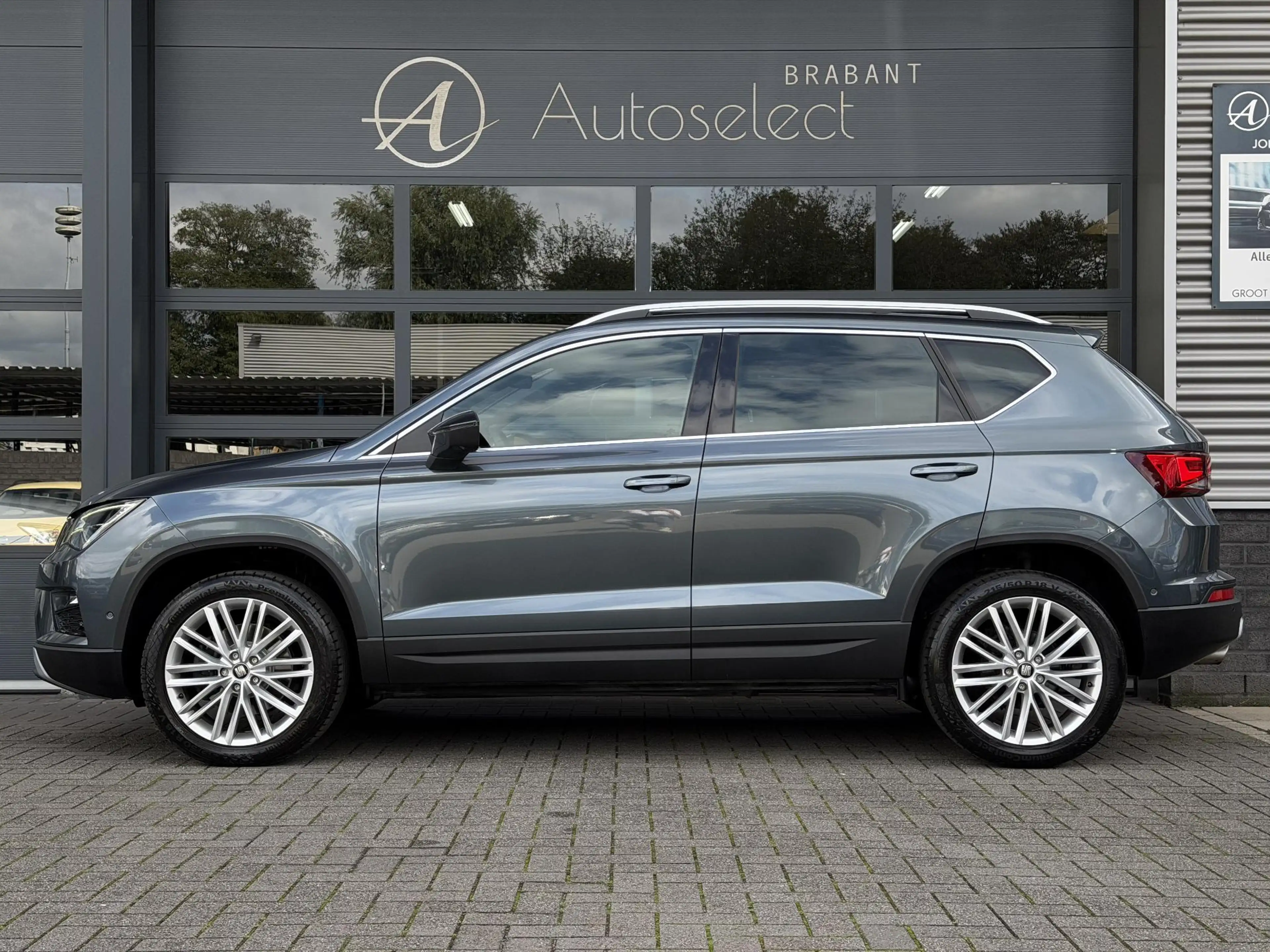 SEAT Ateca 1.4 EcoTSI Xcellence CarPlay | Camera | Dealer OH — photo 9