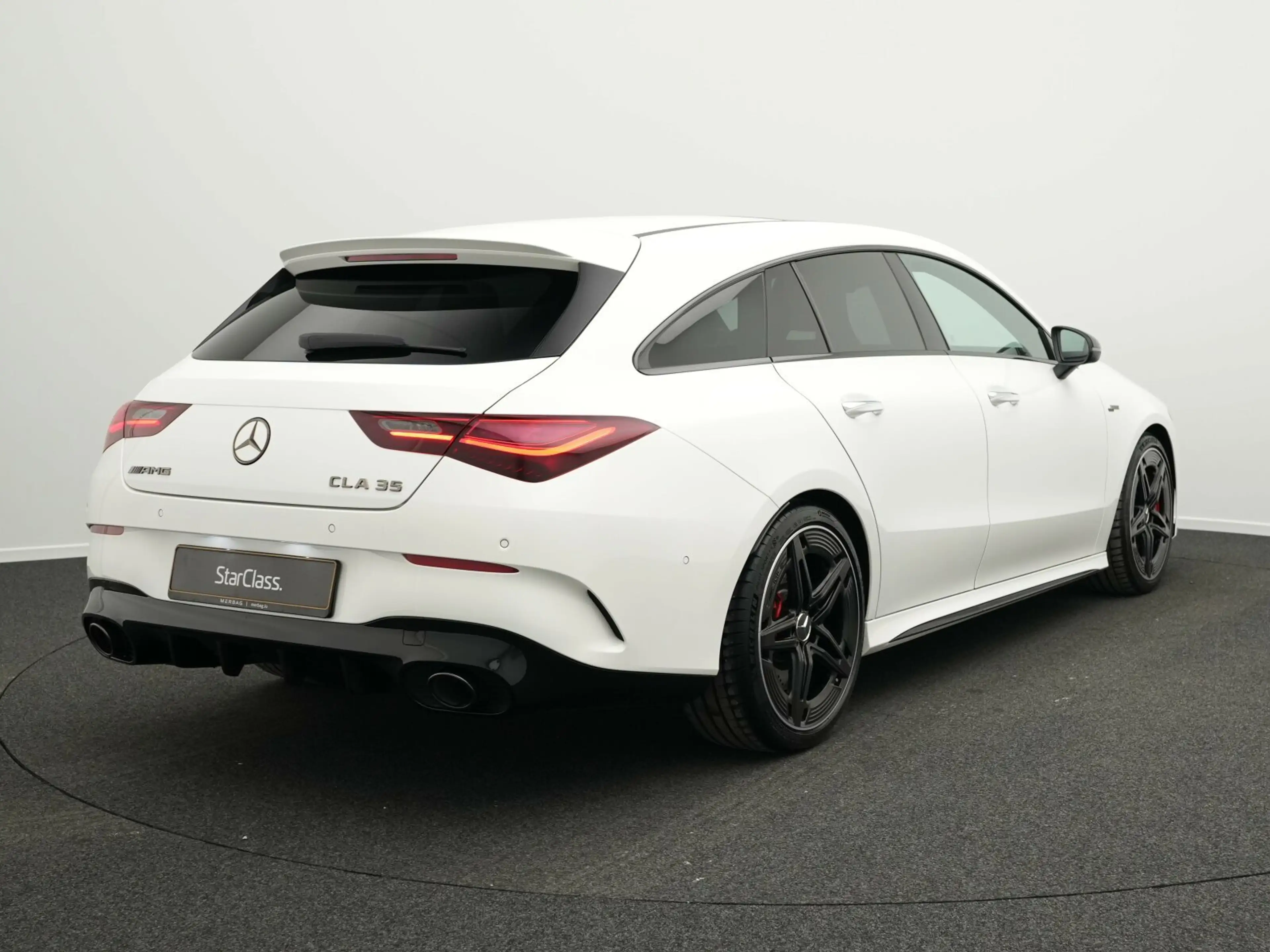 Mercedes-Benz CLA 35 AMG CLA 35 AMG Shooting Brake 4MATIC Pano+Kamera+Bur — photo 3
