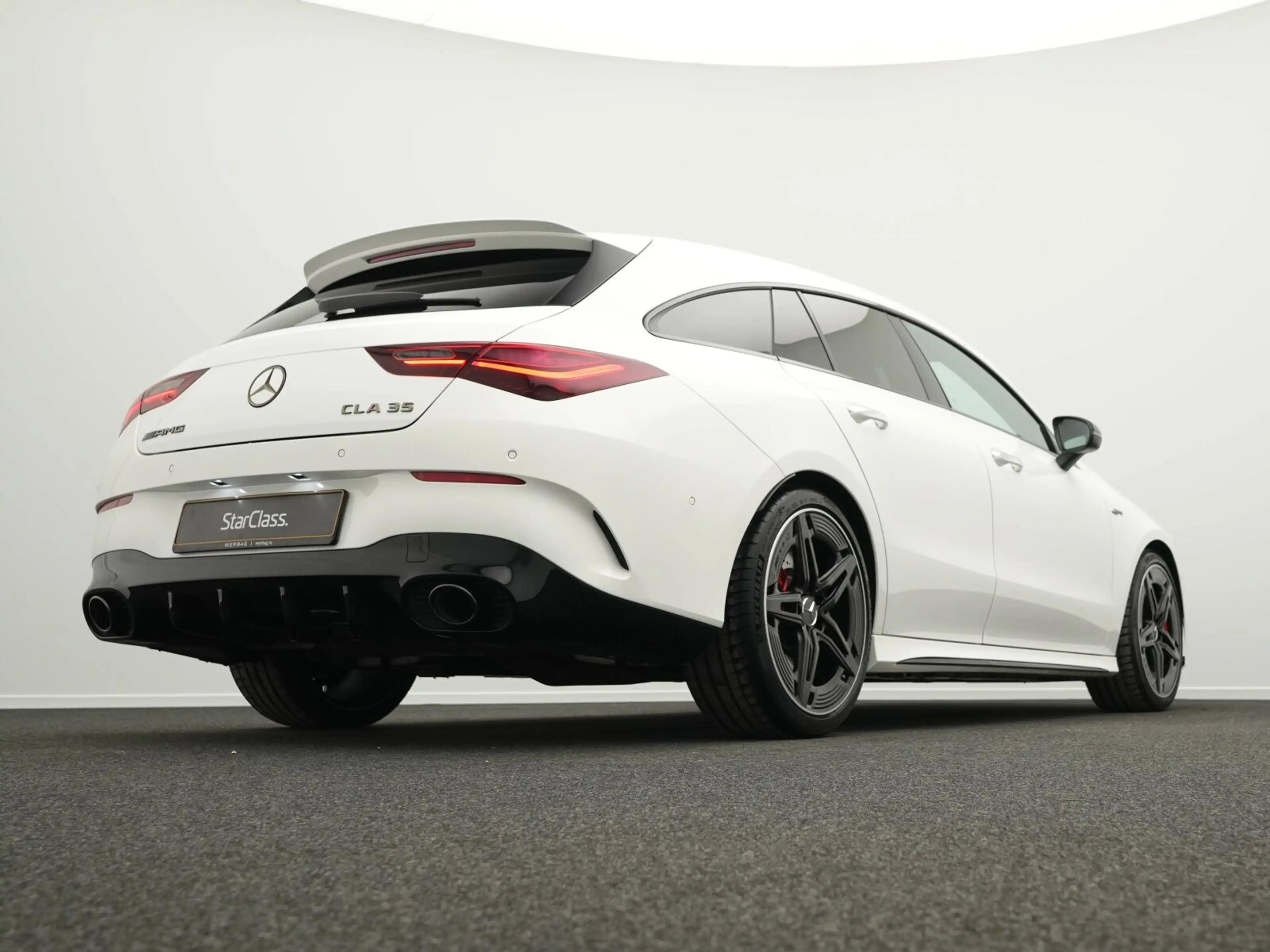 Mercedes-Benz CLA 35 AMG CLA 35 AMG Shooting Brake 4MATIC Pano+Kamera+Bur — photo 11