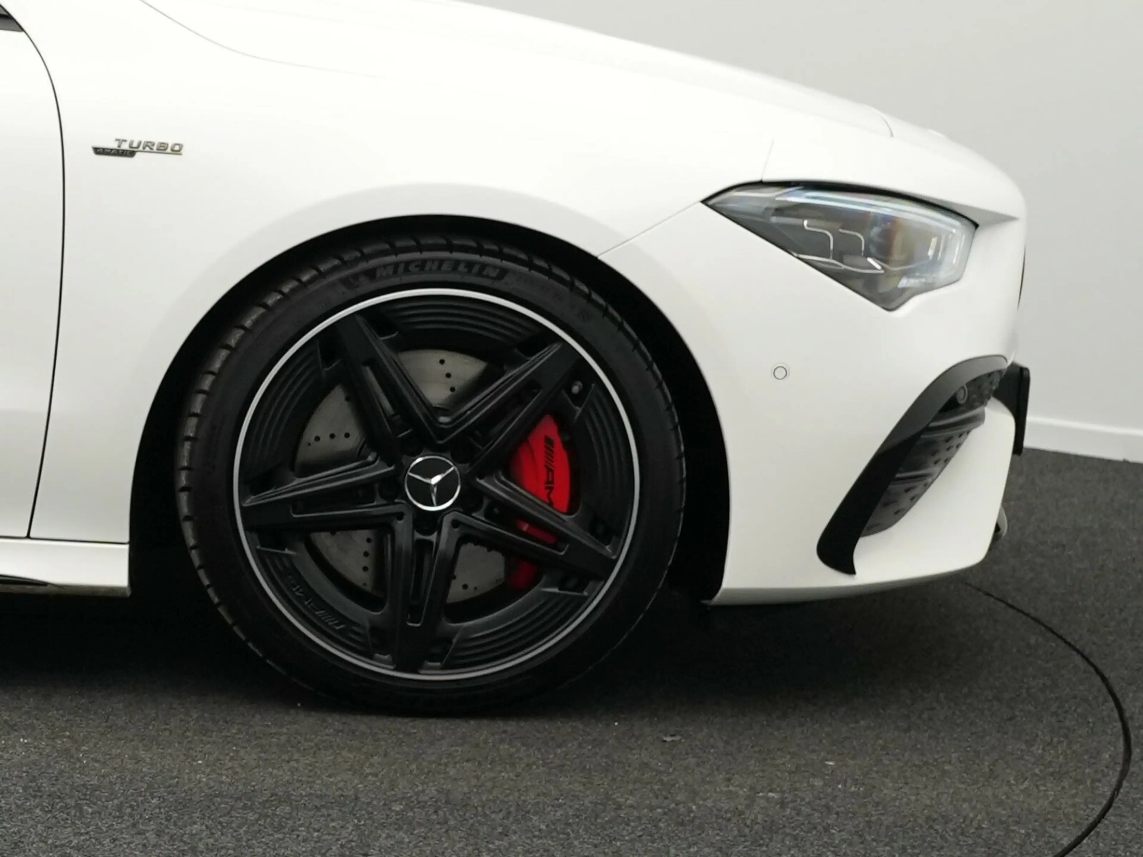 Mercedes-Benz CLA 35 AMG CLA 35 AMG Shooting Brake 4MATIC Pano+Kamera+Bur — photo 8