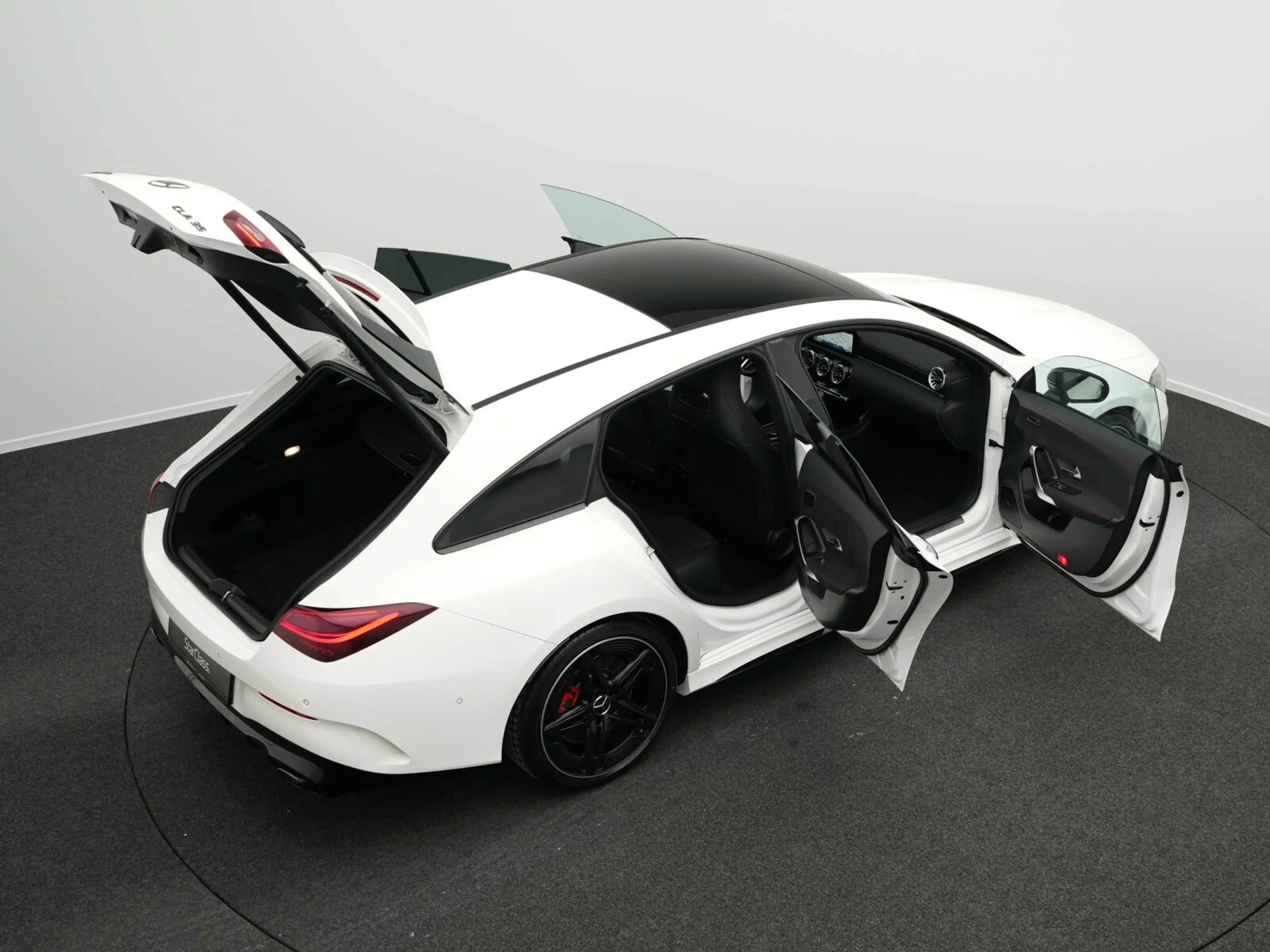 Mercedes-Benz CLA 35 AMG CLA 35 AMG Shooting Brake 4MATIC Pano+Kamera+Bur — photo 15