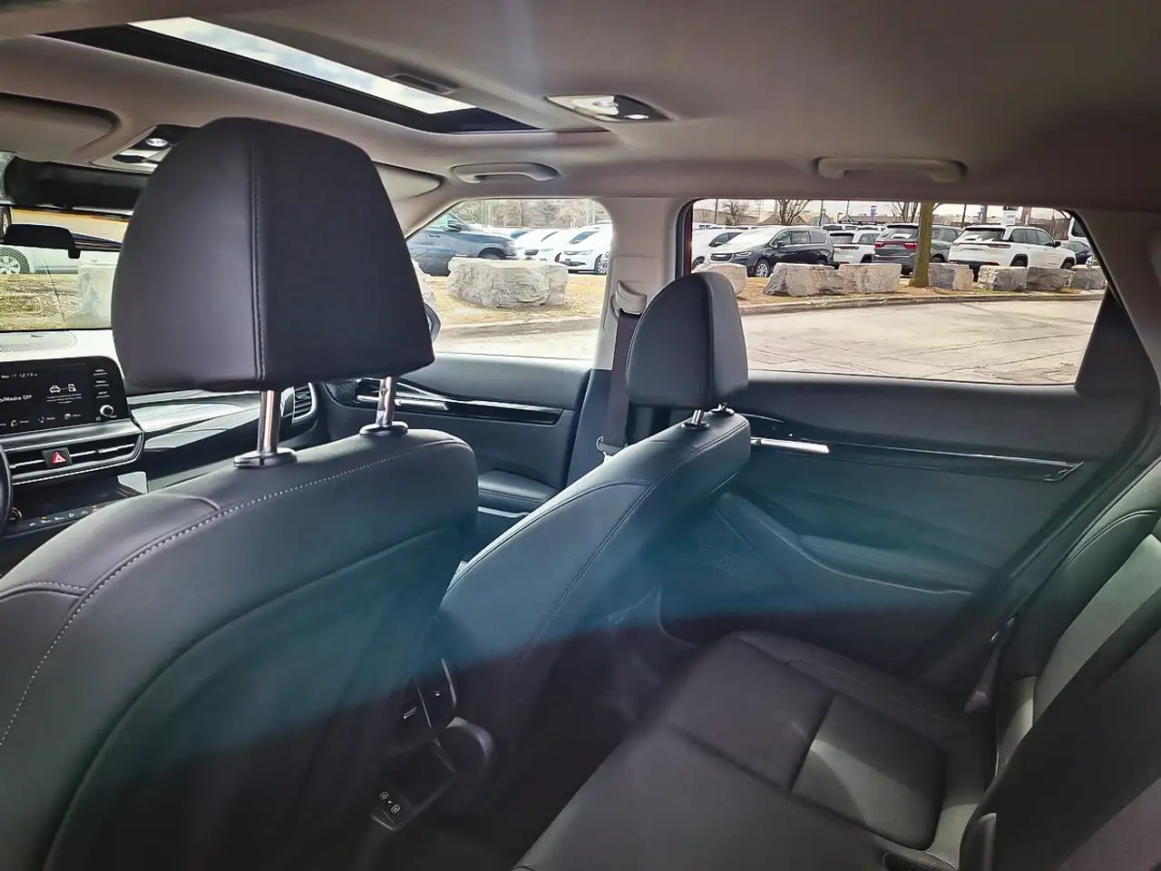 Kia Seltos снимка Kia Seltos