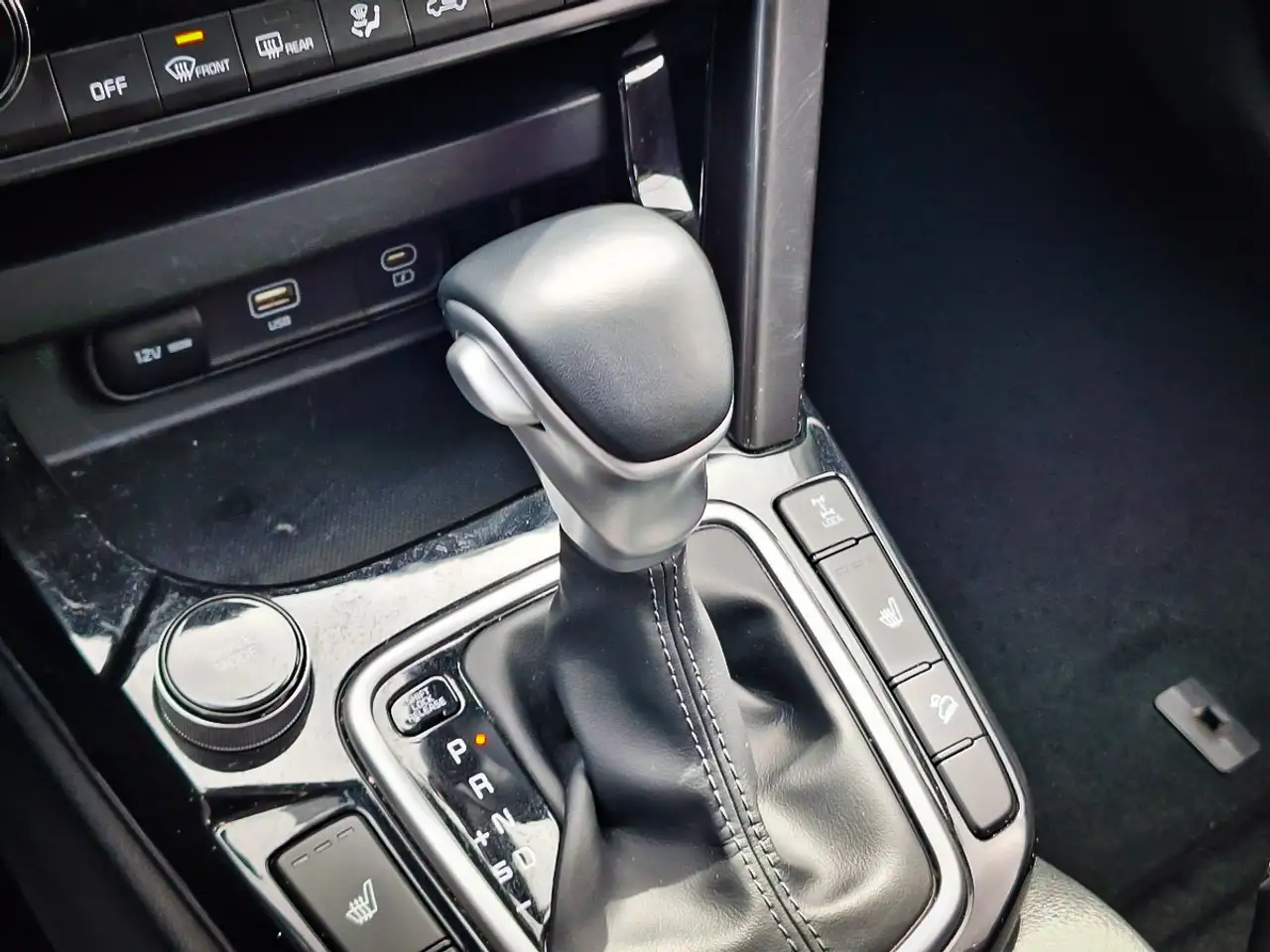 Kia Seltos снимка Kia Seltos