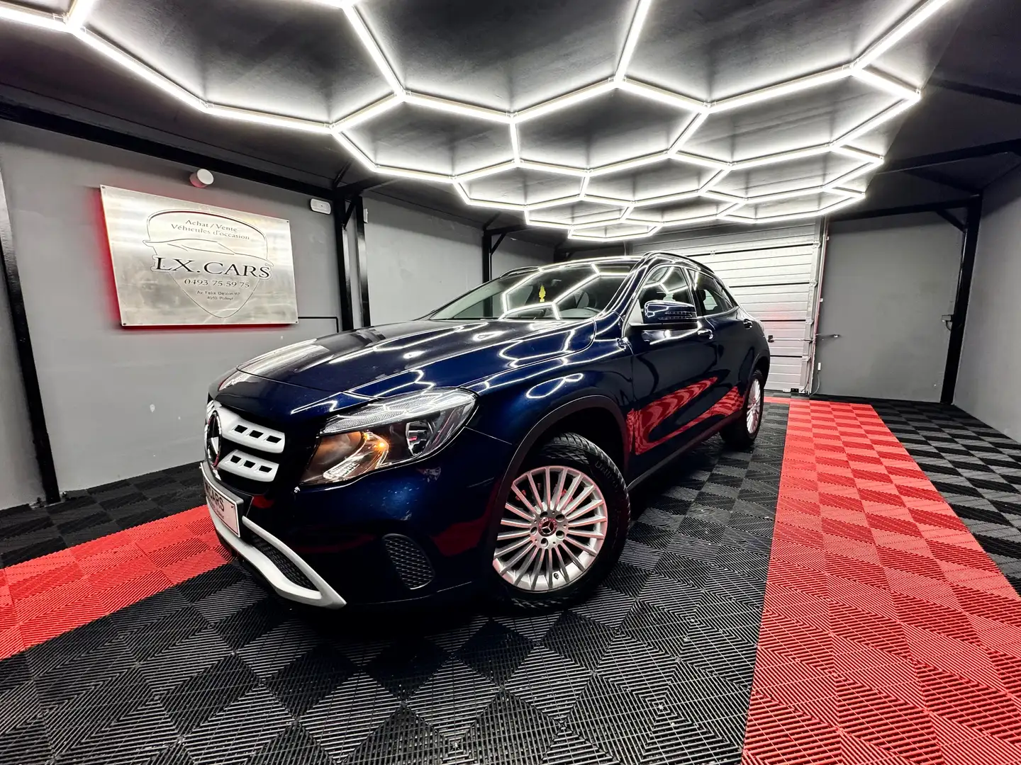 Mercedes-Benz GLA 180 🔺MERCEDES GLA180*LOOK AMG*NAVI🔺 Bleu - 2