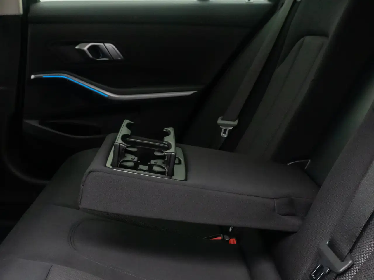 BMW 320 GeschwindigReg PDC DAB Cockpit+ Widscreen, миниатюра 28