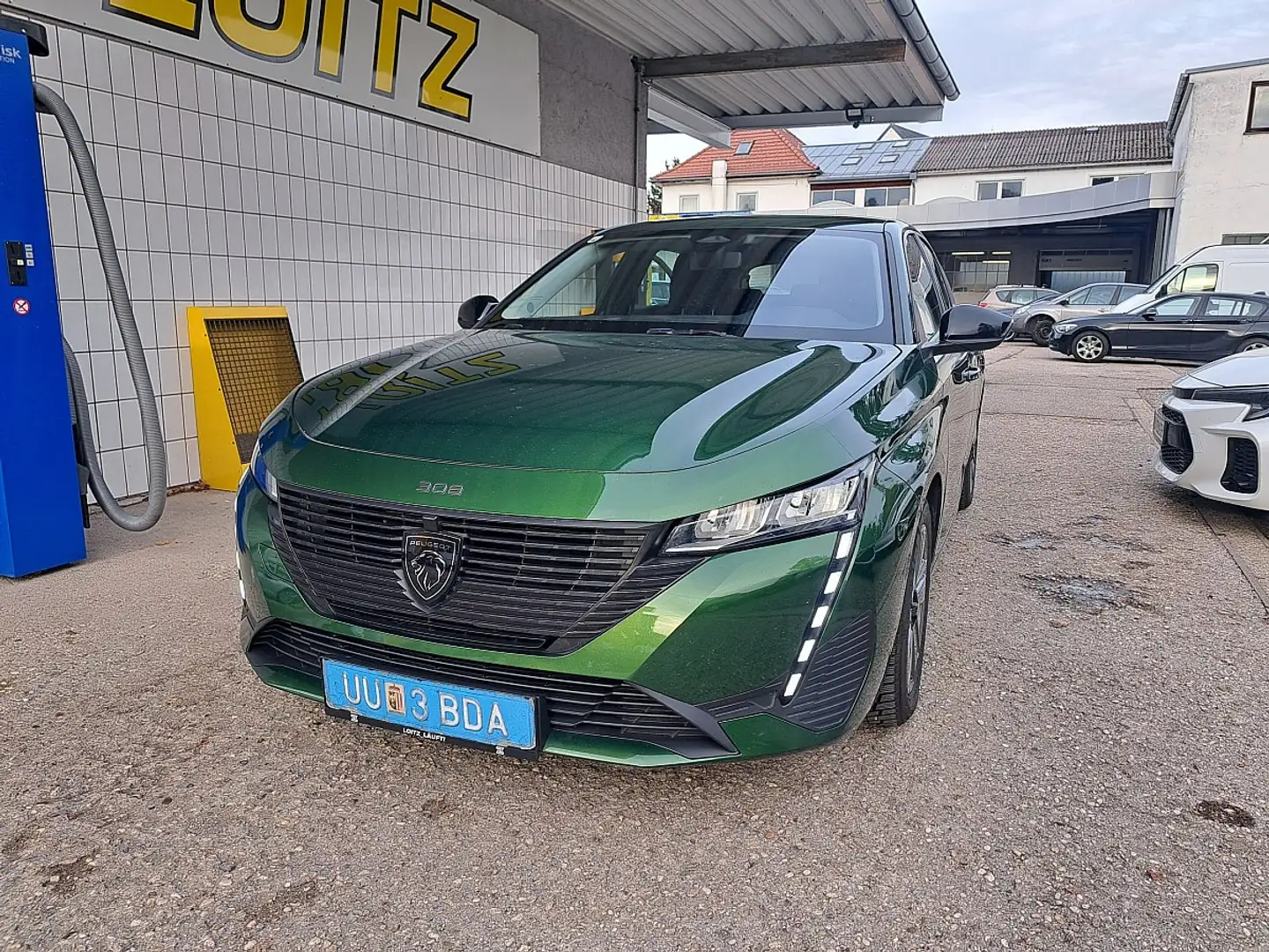 Peugeot 308 BlueHDI 130 S&S 6-Gang-Manuell Active Pack Grün - 2