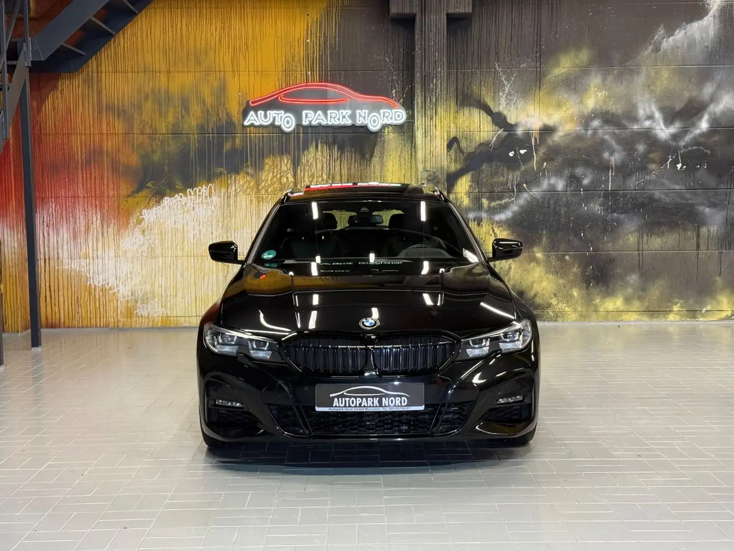 BMW 320 d Touring M Sport Aut. LED~PANO~HEADUP~KAMERA Noir - 2