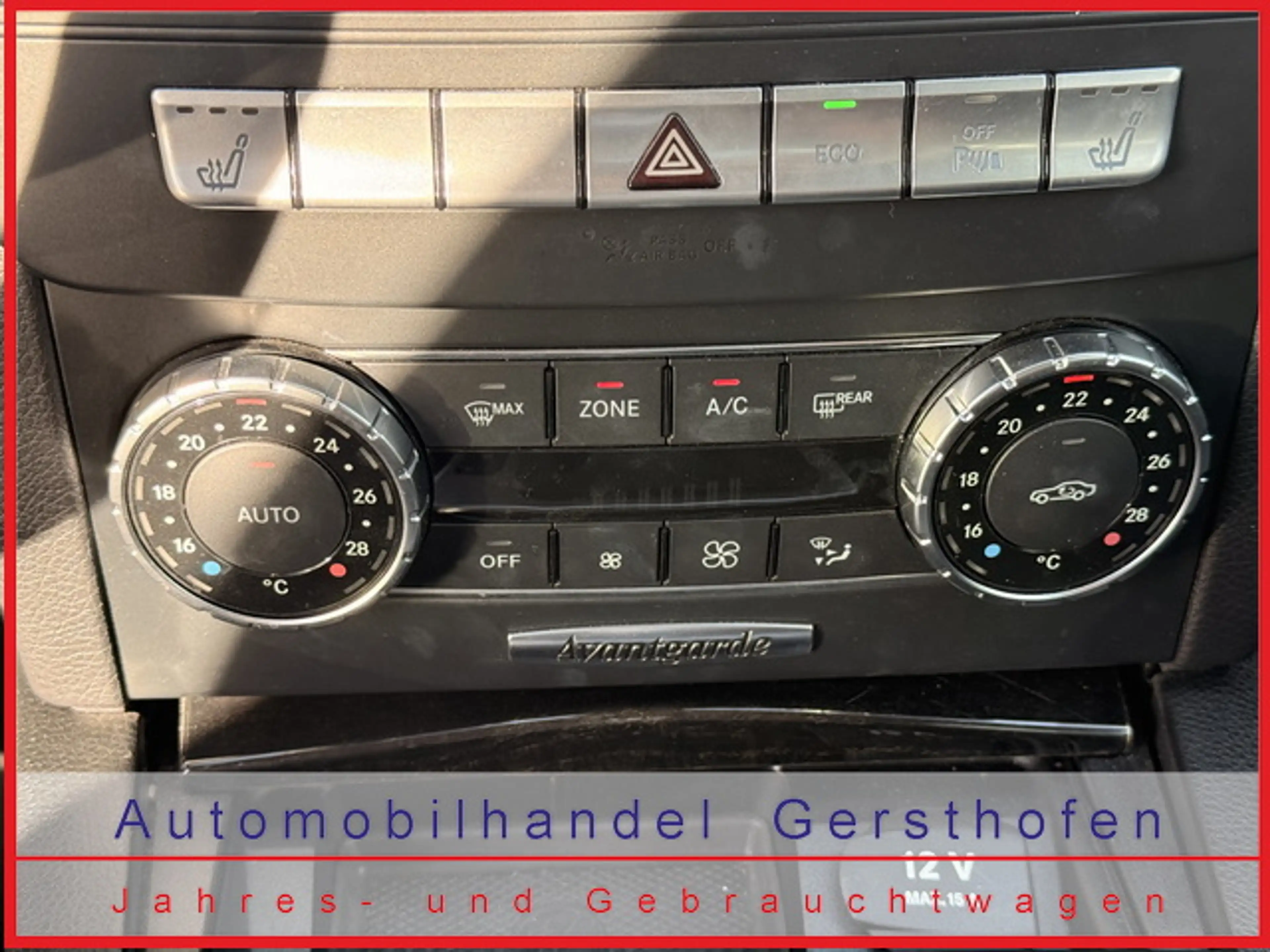 Mercedes-Benz C 180 CGI Automatik BlueEFFICIENCY Avantgarde Vollausstattung — photo 13