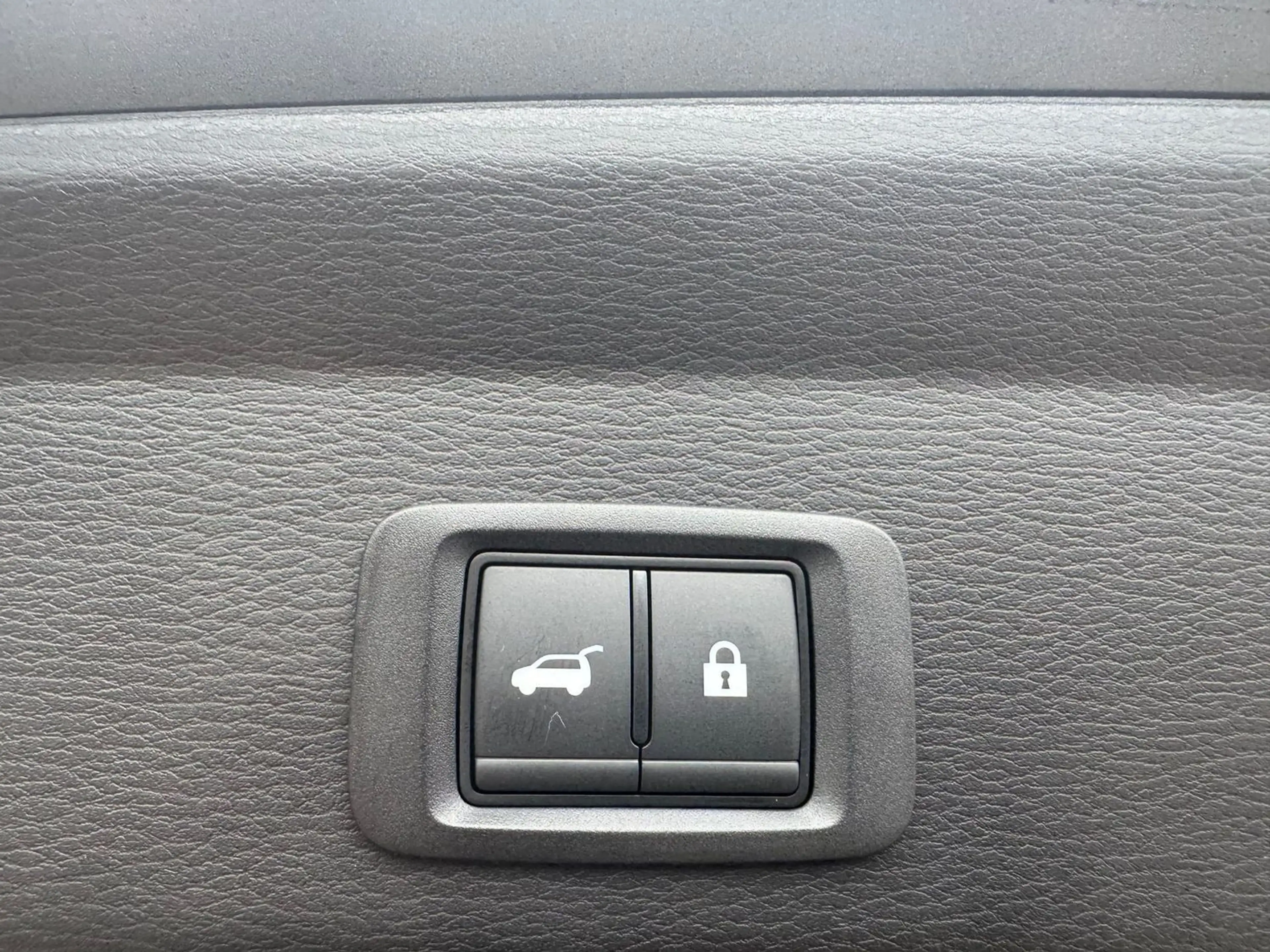 Mitsubishi Outlander Plug-in Hybrid Intro Edition 2,4l *AHK*HEAD-UP*UVM — photo 14