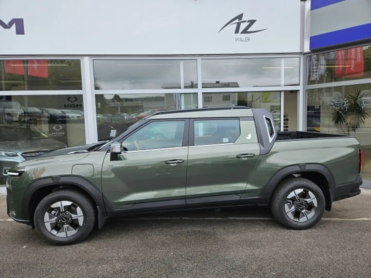 KGM Musso EV Premium 80,6kWh AWD Grün - 1