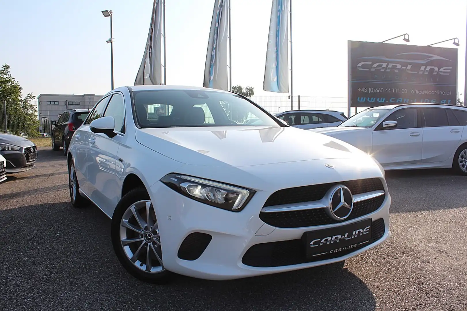 Mercedes-Benz A 250 e PHEV Limousine Aut. |LED |Navi ||Virtual Cock... Weiß - 1