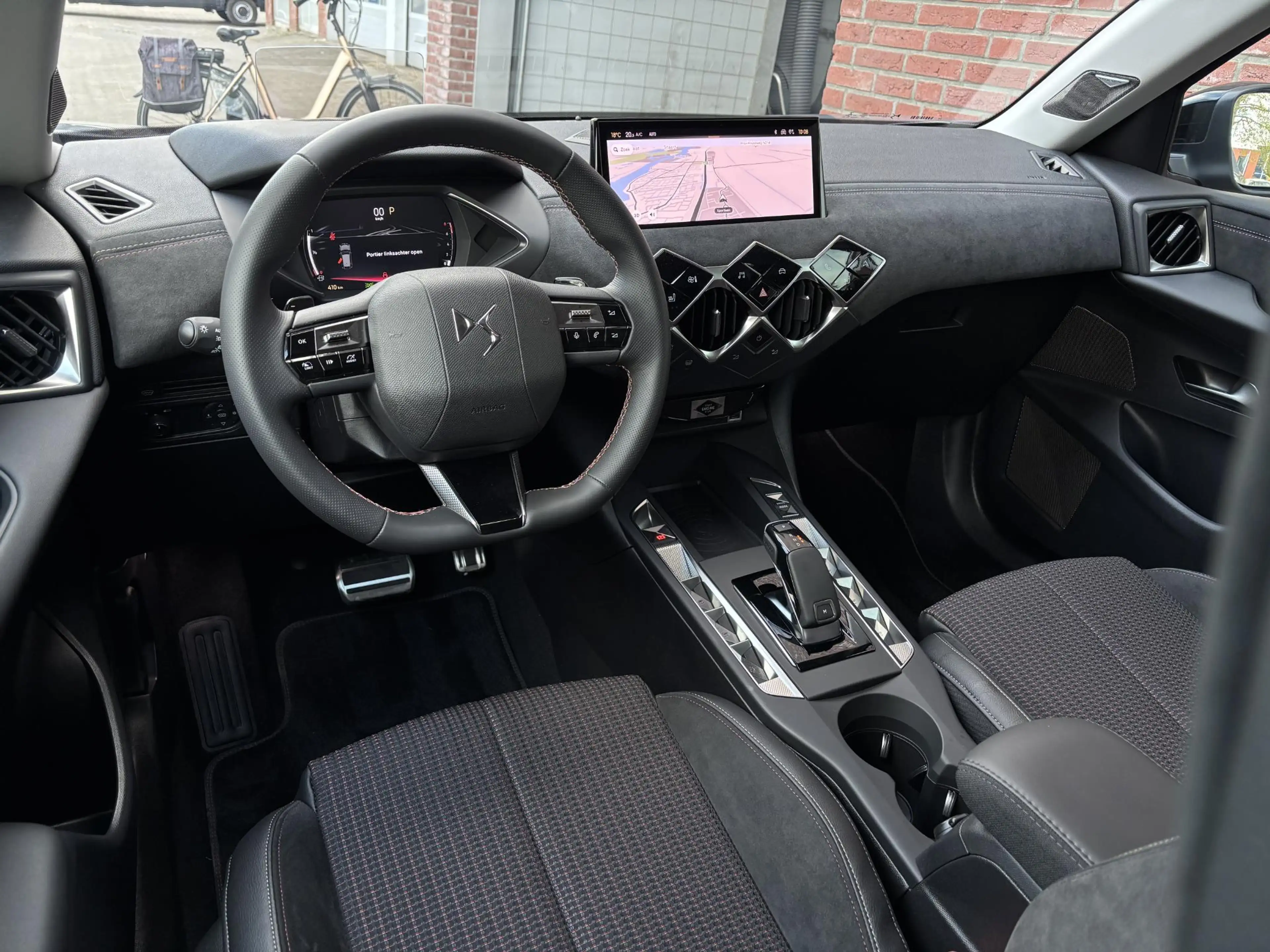 DS Automobiles DS 3 Performance Line+ 1.2 Turbo 130pk EAT8 | MATRIX LE — photo 15