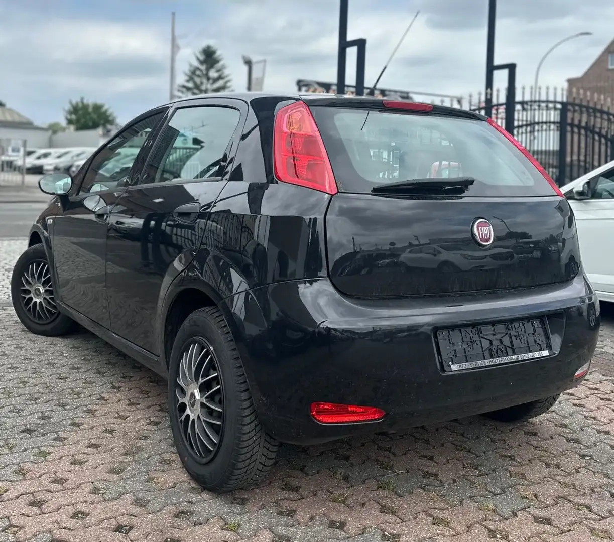 Fiat Punto PUNTO BASIS SHZ-LKA-ASR-ISOFIX-AC - 2