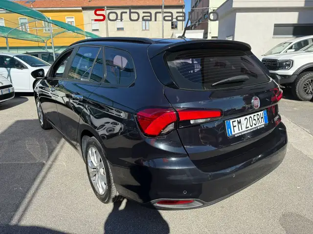 Fiat Tipo view 3