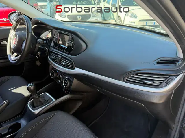 Fiat Tipo view 12
