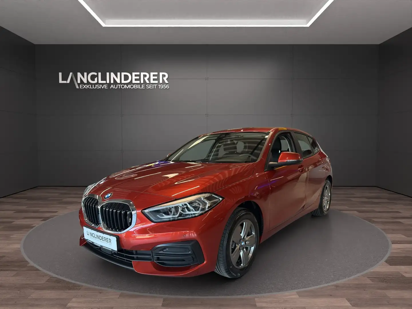 BMW 118 i 5T Advantage NP 41879,-  AHK Lenkradheizung Orange - 1