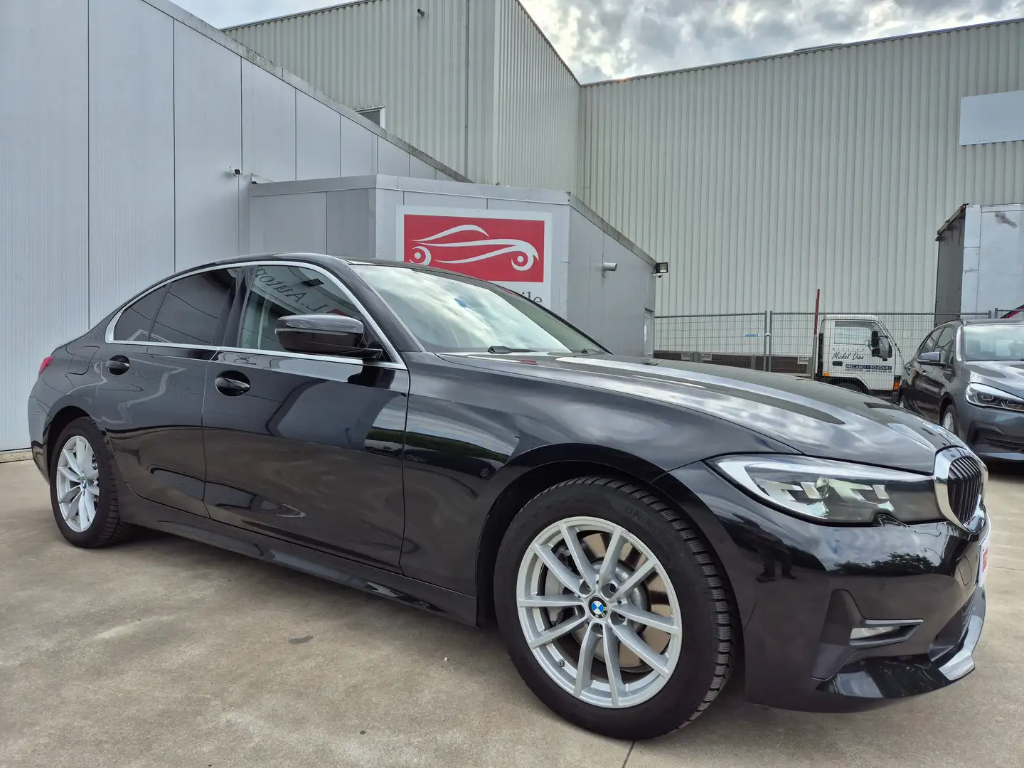 BMW 330 eA 296cv !! PHEV HYBRIDE / 96.472 KM ! 2021 ! Noir - 1