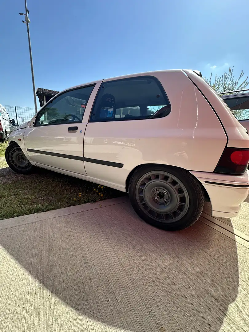 Renault Clio 3p 1.8 16v - 2