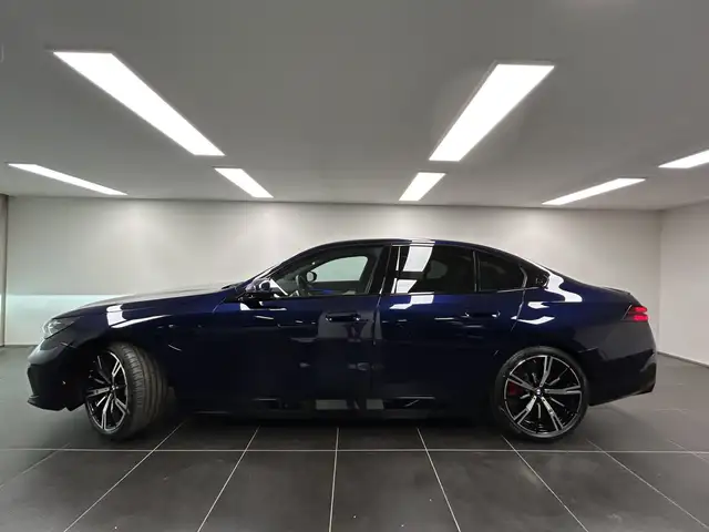BMW 5 Series view 2