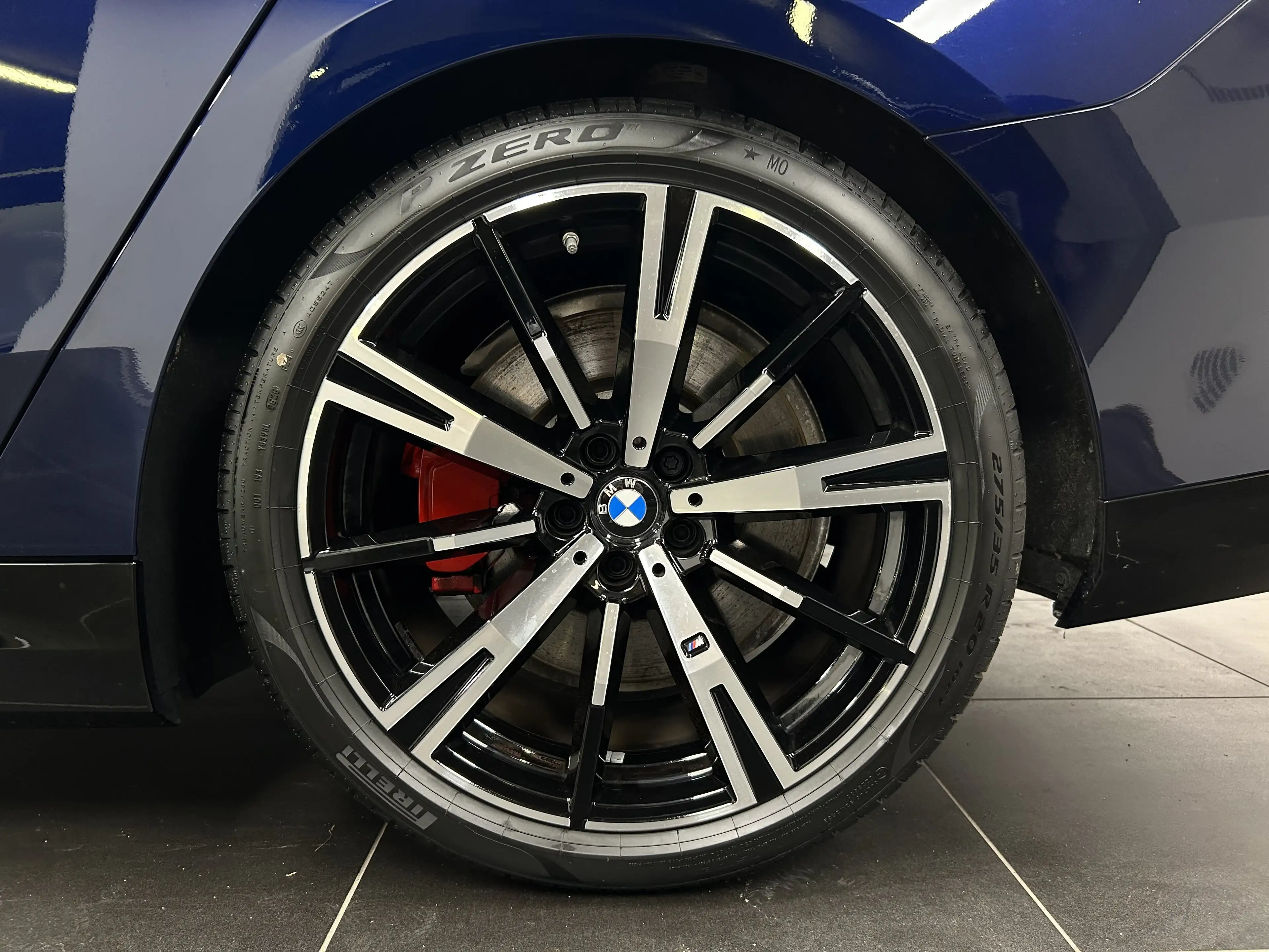 BMW 550 e xDrive Limousine — photo 6