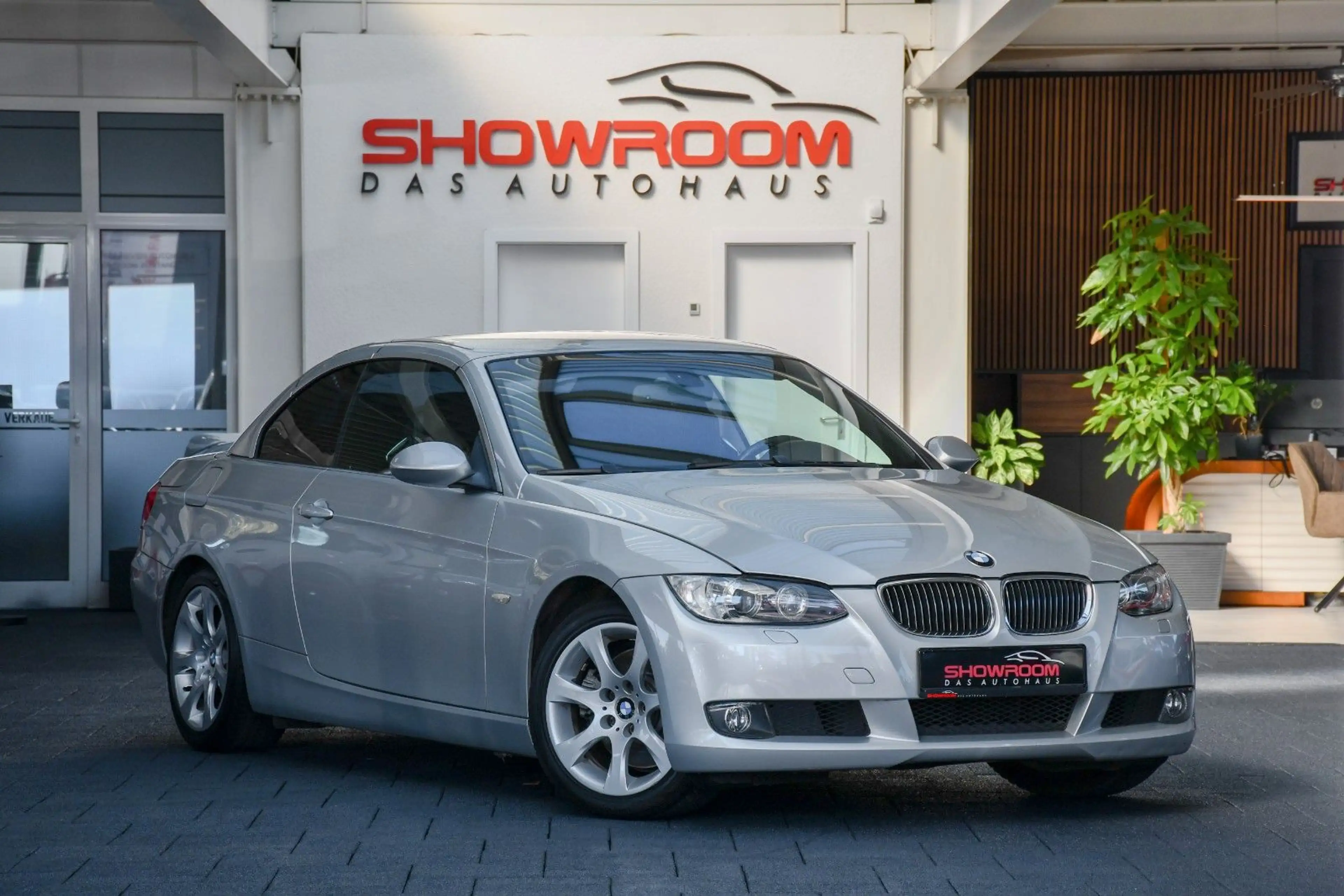 BMW 325 i Cabrio 3.0l 6Zyl Aut. PDC Sportsitze — photo 3