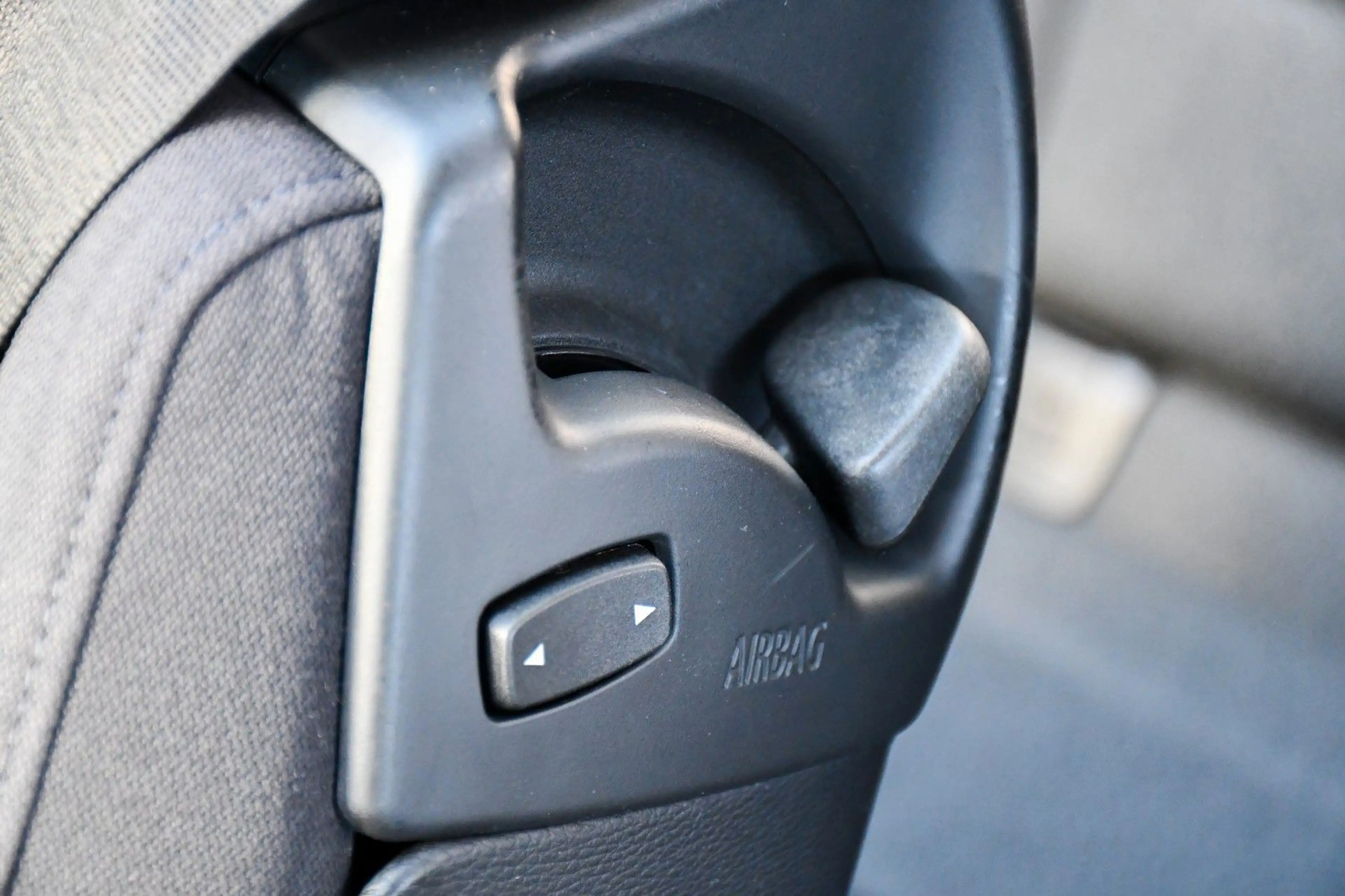 BMW 325 i Cabrio 3.0l 6Zyl Aut. PDC Sportsitze — photo 14