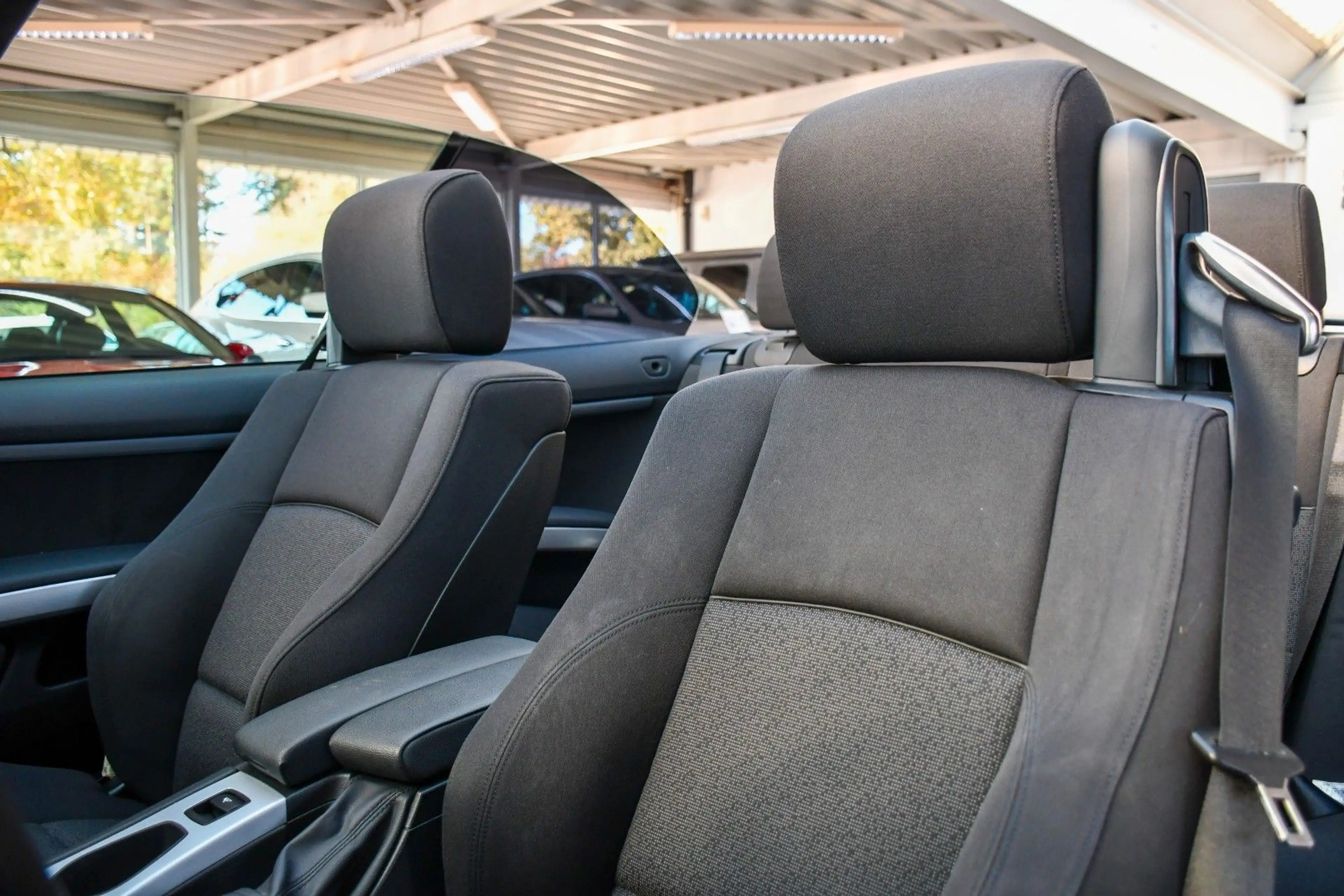 BMW 325 i Cabrio 3.0l 6Zyl Aut. PDC Sportsitze — photo 11