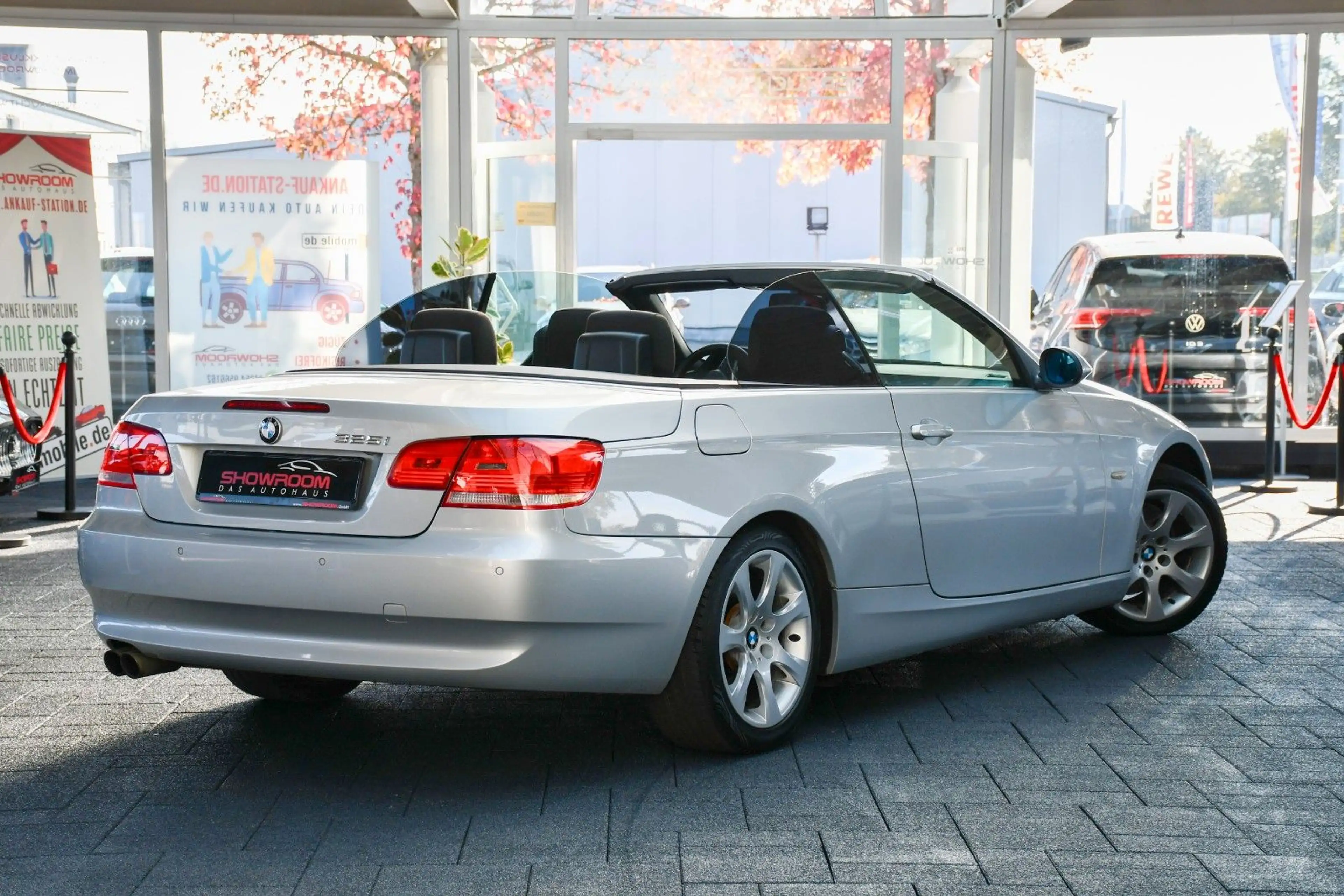 BMW 325 i Cabrio 3.0l 6Zyl Aut. PDC Sportsitze — photo 2