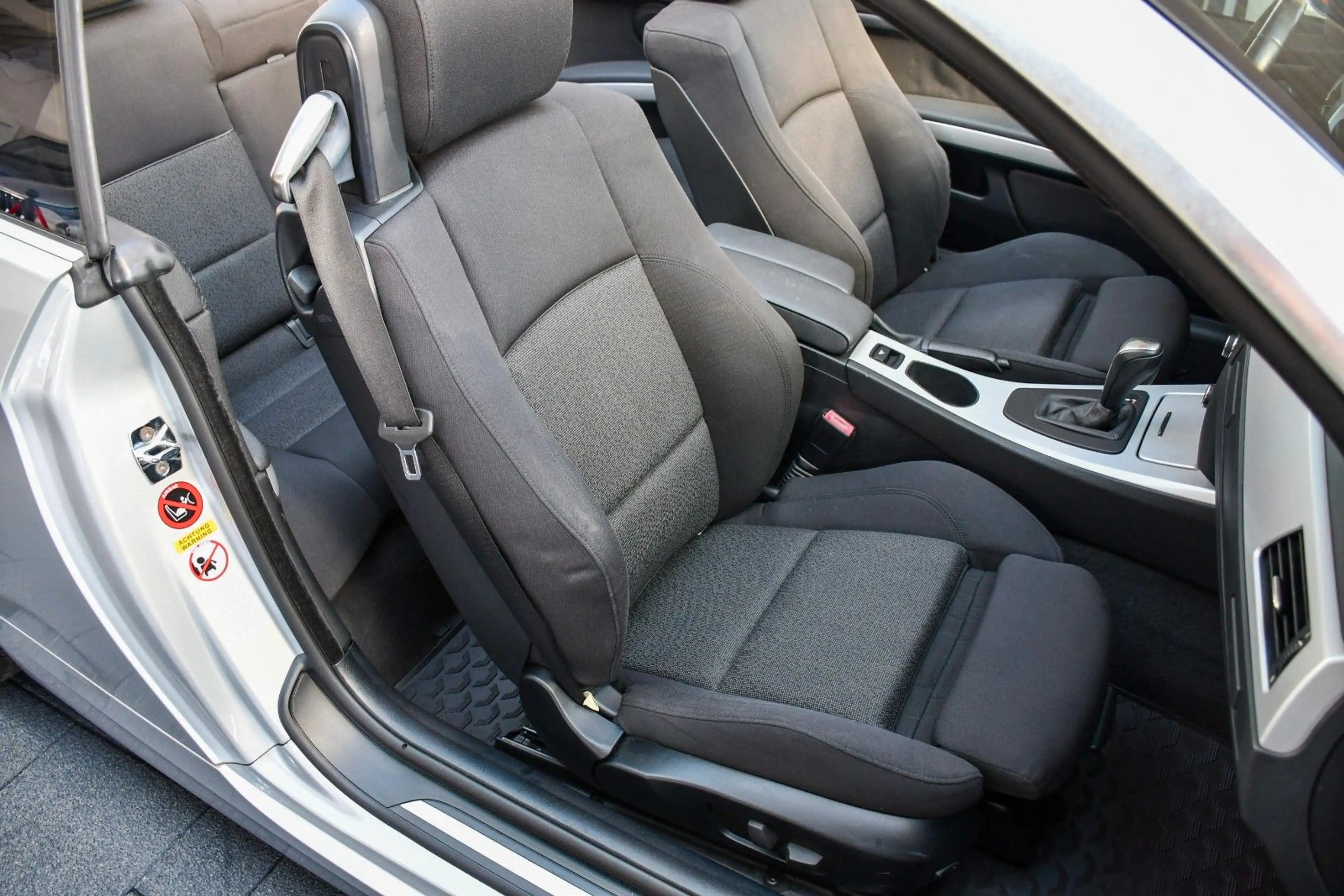 BMW 325 i Cabrio 3.0l 6Zyl Aut. PDC Sportsitze — photo 12